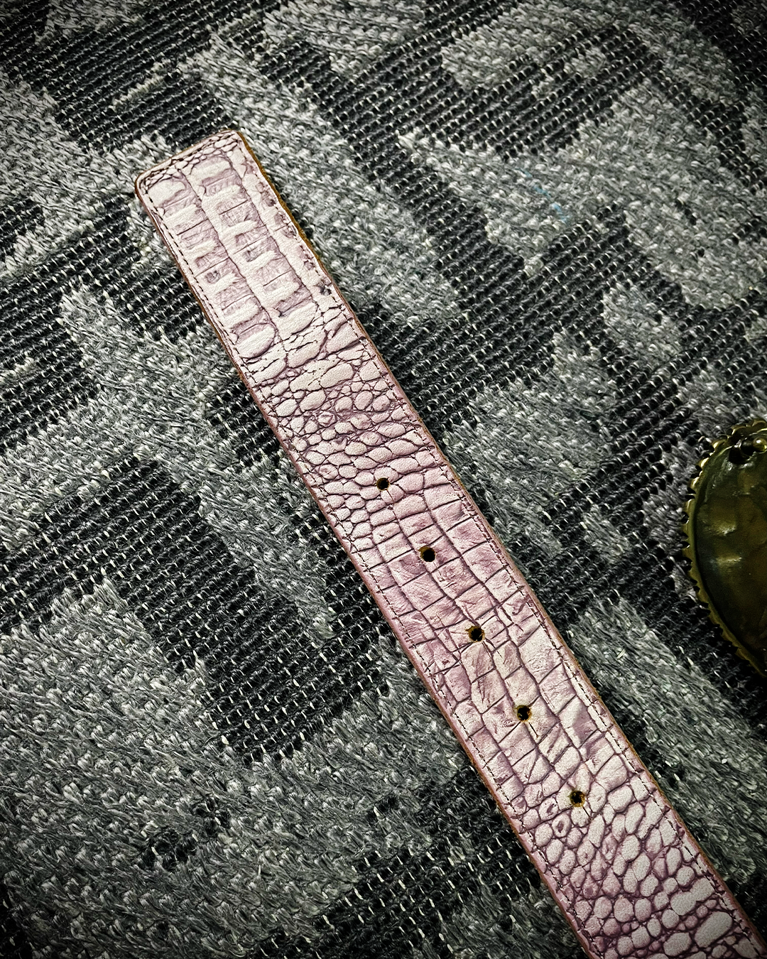 Tornado Mart Pink Croc Gem Belt