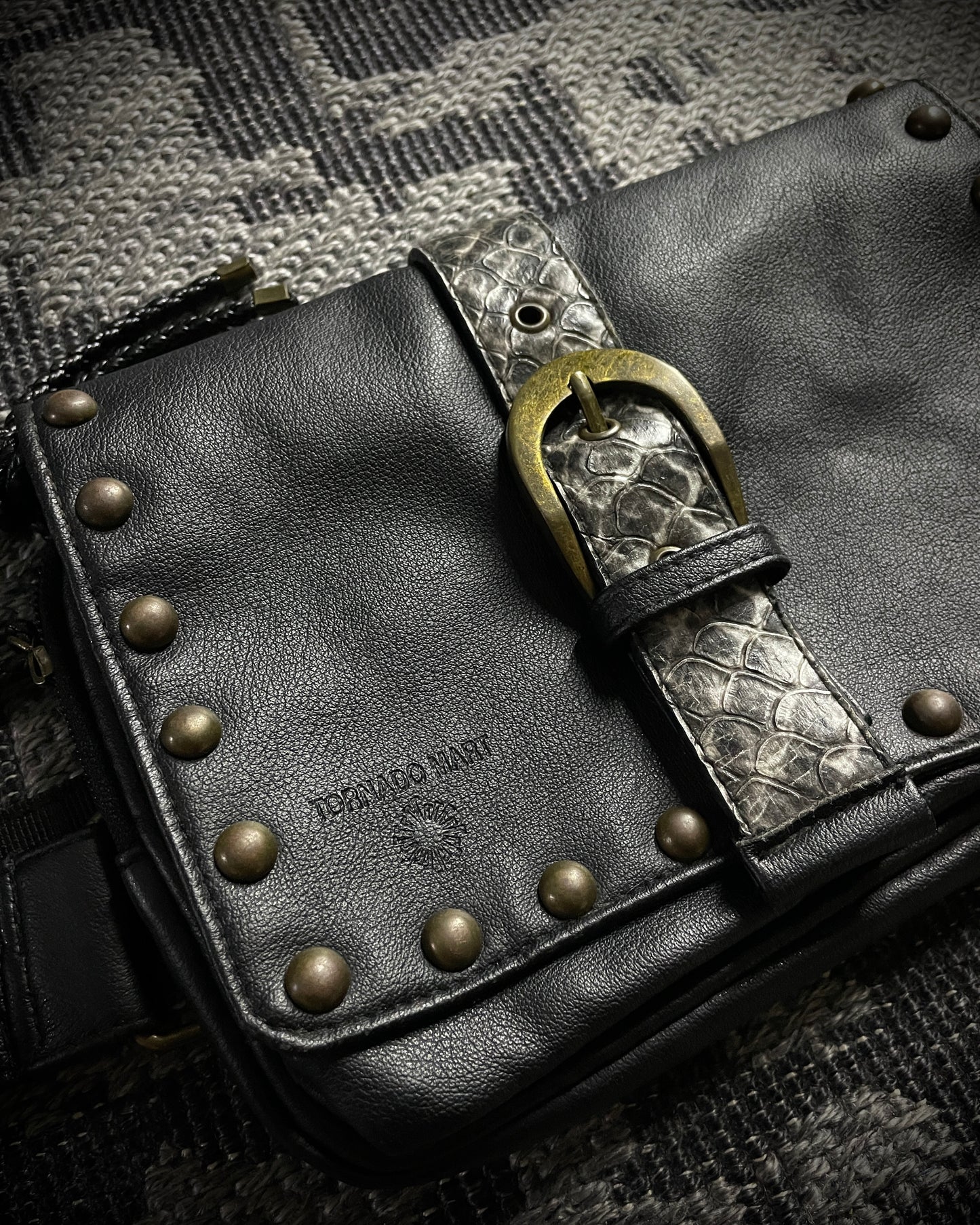 Tornado Mart Snake Buckle Waist Bag