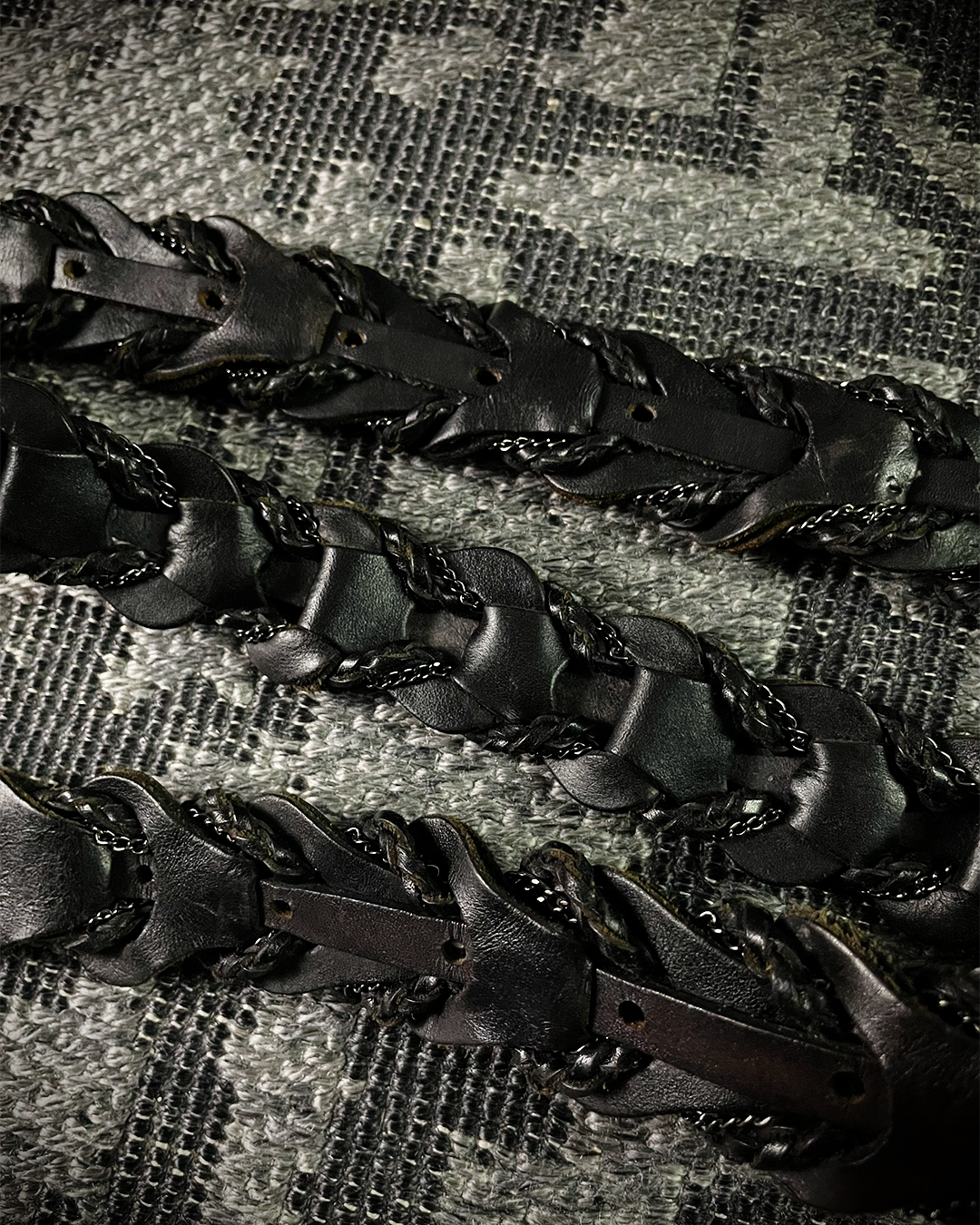 Tornado Mart Snake Skeleton Leather Belt with Chain