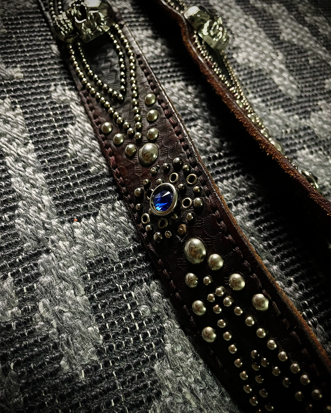 Tornado Mart Pirate Skull Blue Gem Leather Belt