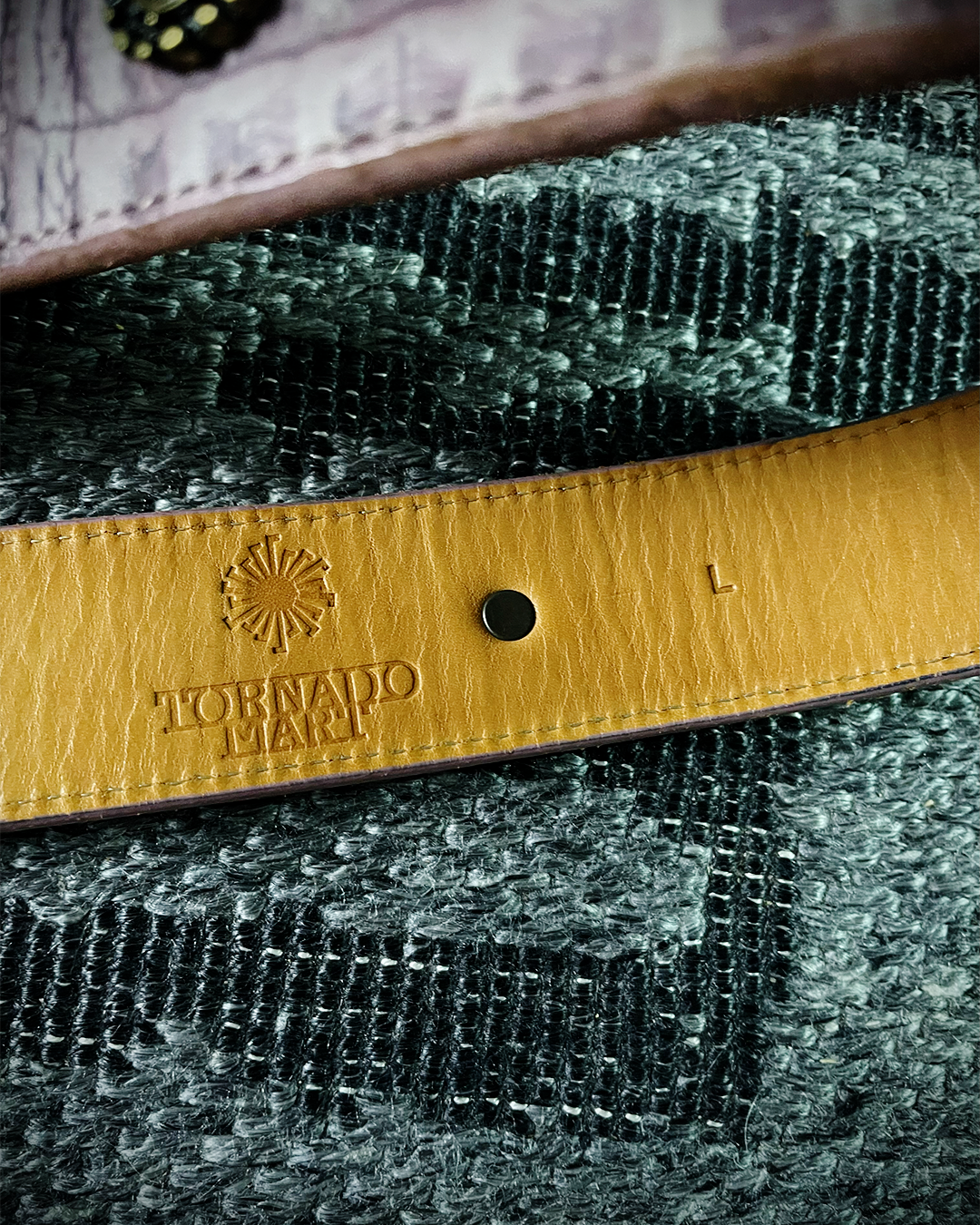 Tornado Mart Pink Croc Gem Belt