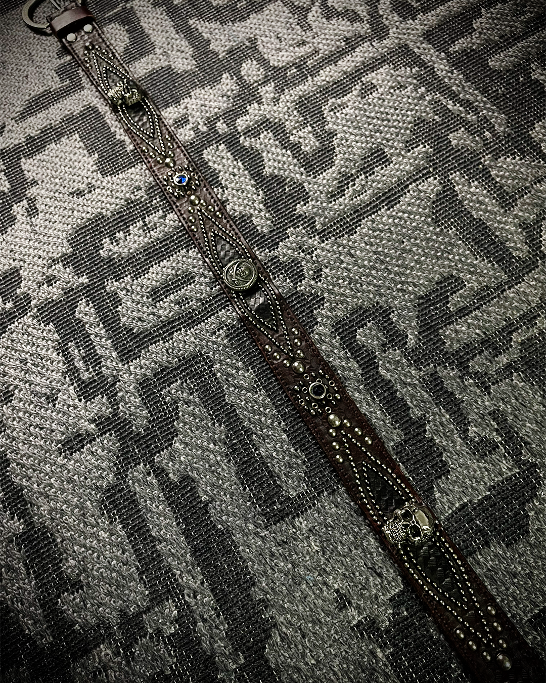 Tornado Mart Pirate Skull Blue Gem Leather Belt