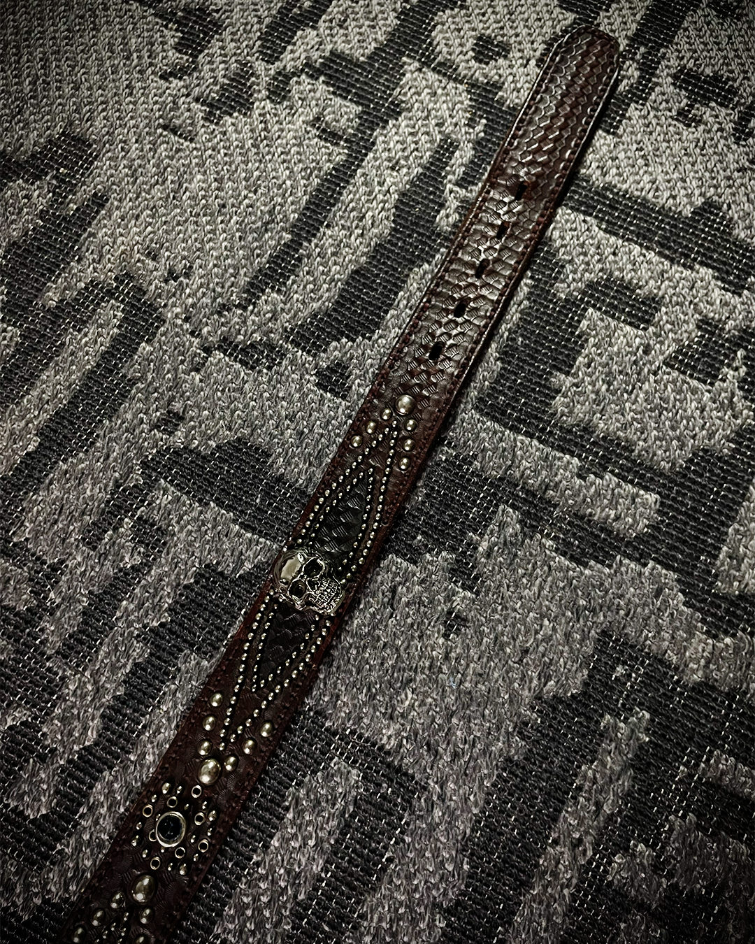 Tornado Mart Pirate Skull Blue Gem Leather Belt