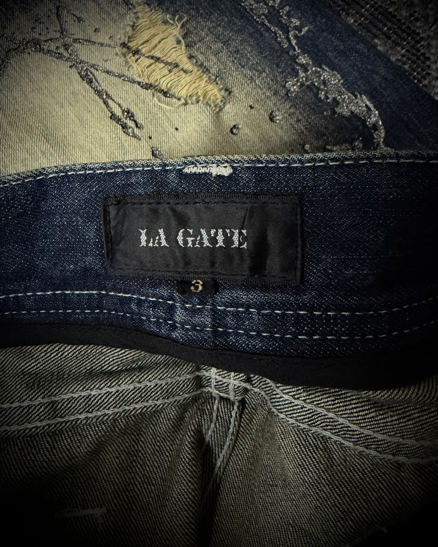 LA GATE Claw Mask Glitter Slight Flare Jeans