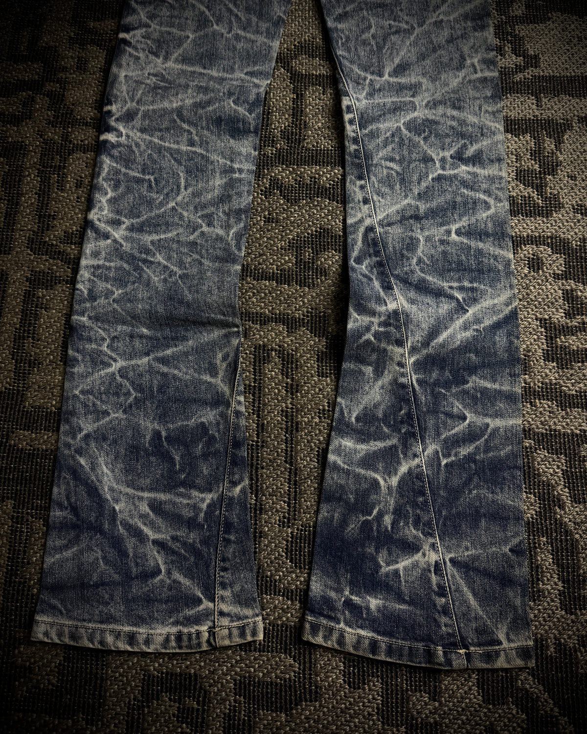 Tornado Mart Heavy Cracked Slim Boot Cut Jeans