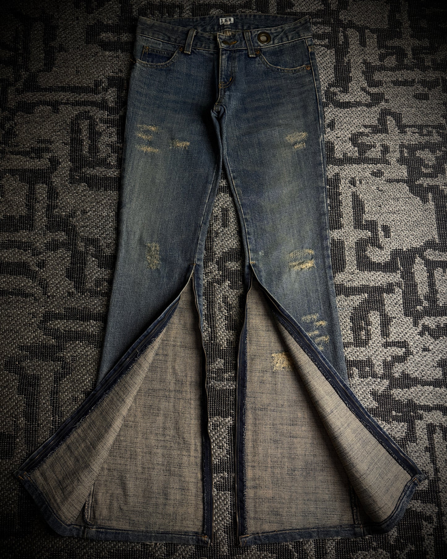 LGB NO.D/Chameleon Distressed Zip Denim