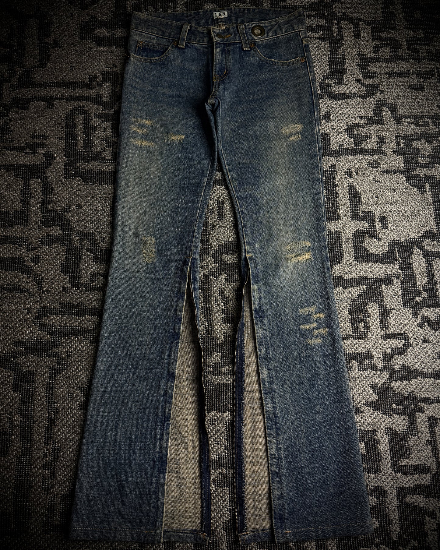 LGB NO.D/Chameleon Distressed Zip Denim