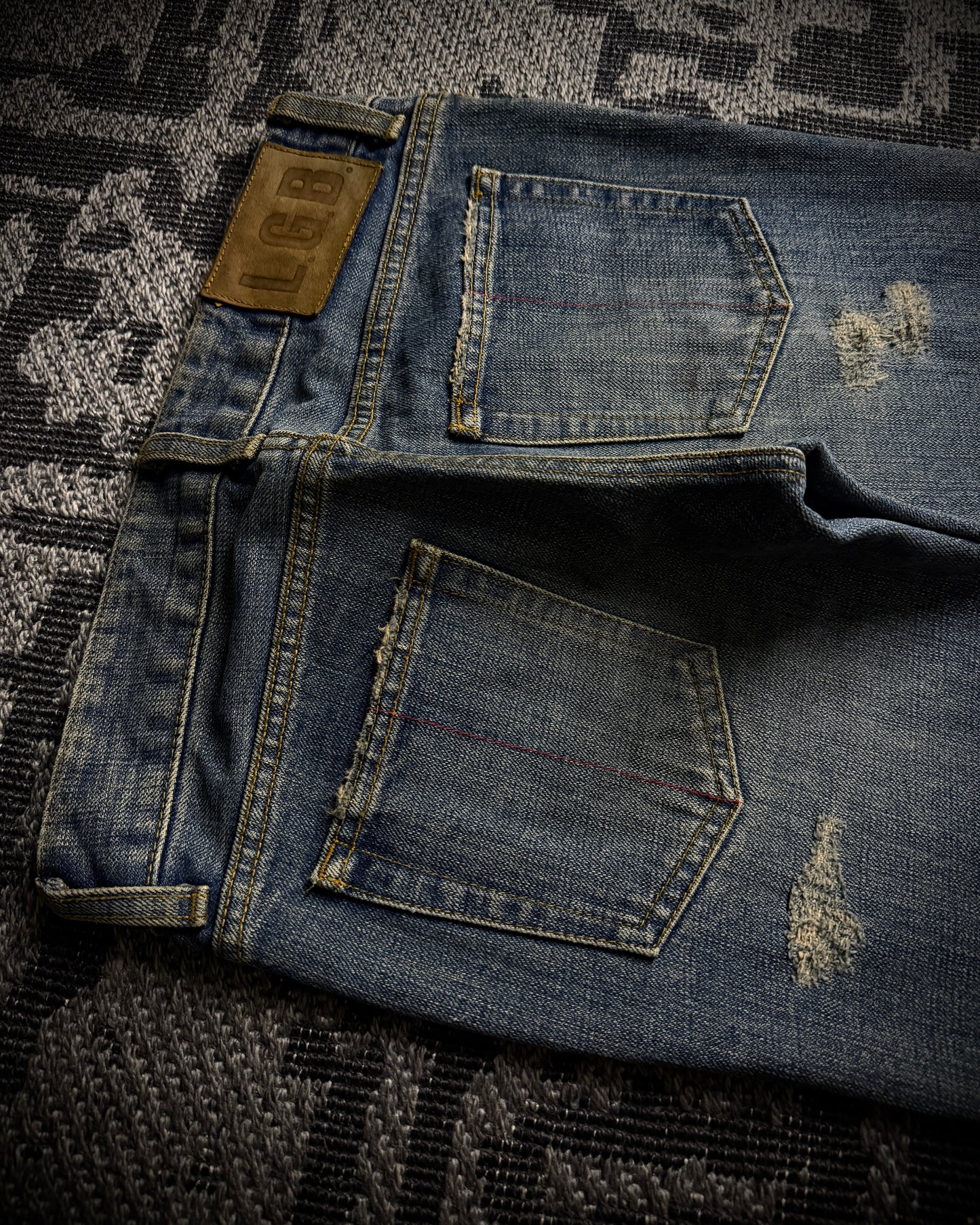 LGB NO.D/Chameleon Distressed Zip Denim
