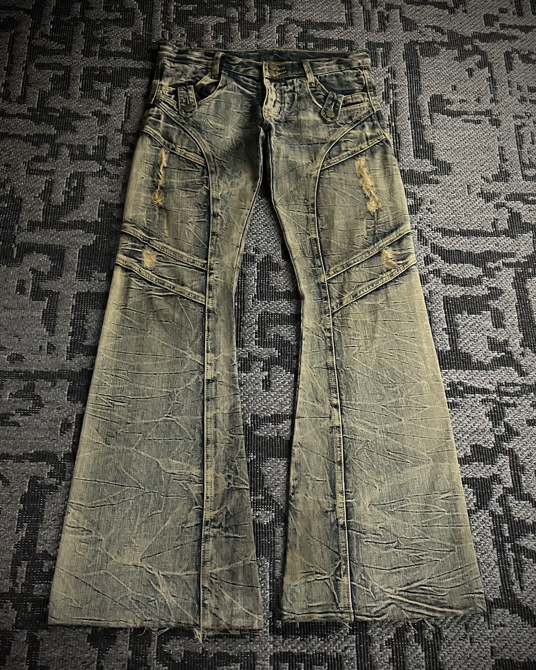 Tornado Mart Distressed Washed Flared Jeans