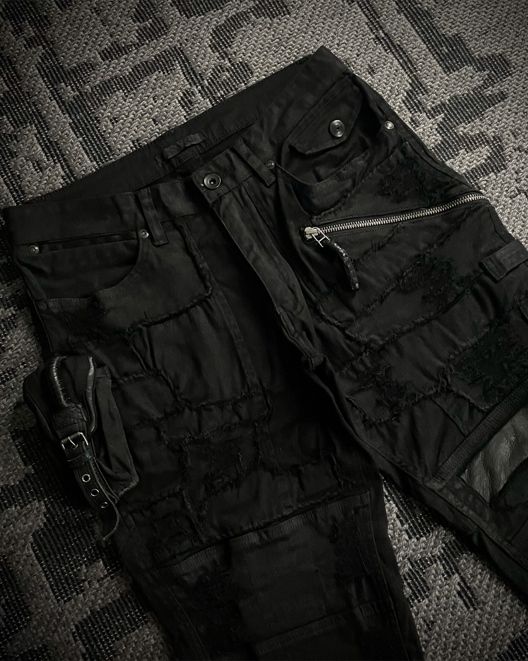 Kmrii Multi-Patch Distressed Short Pants