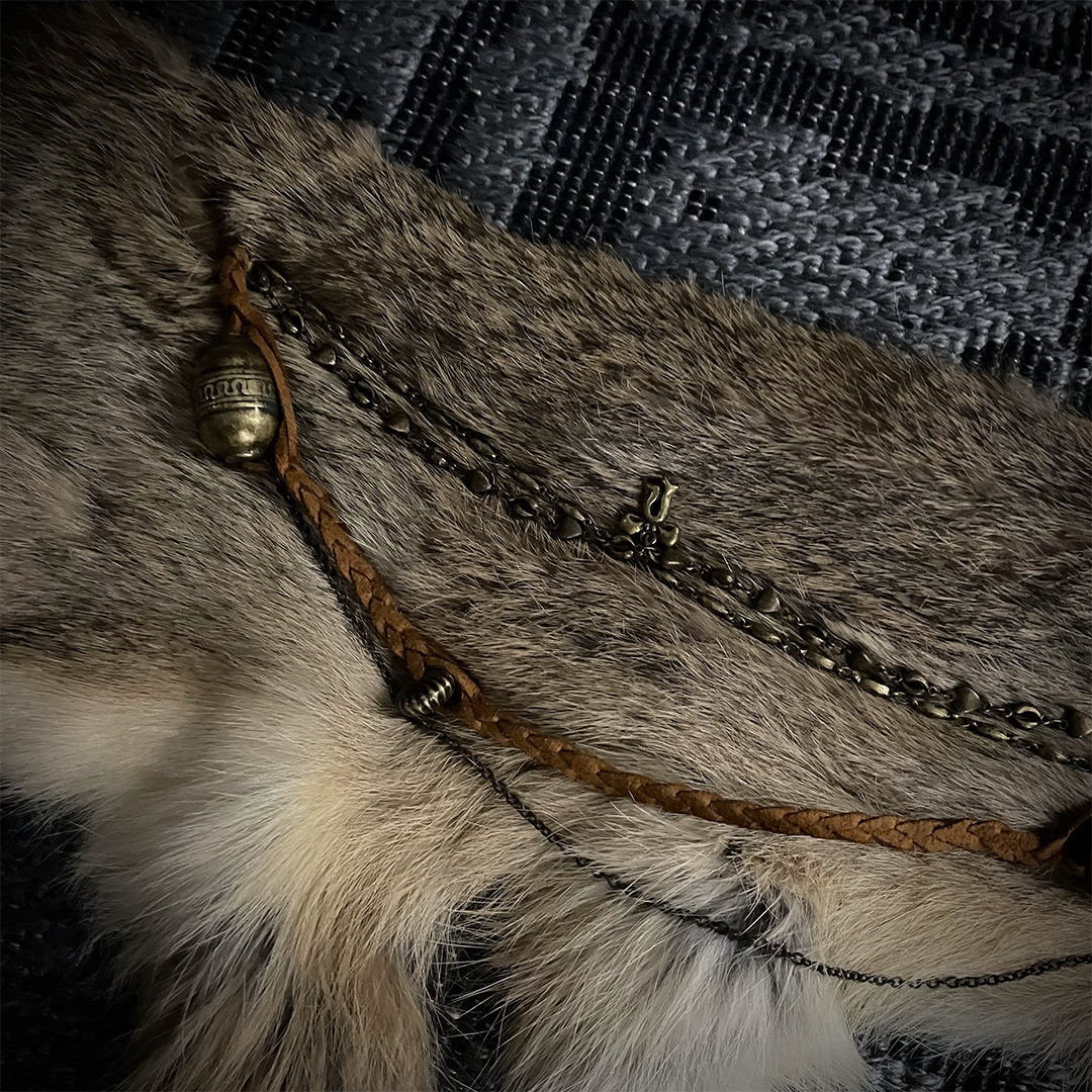 Unknow Chain Fur Belt
