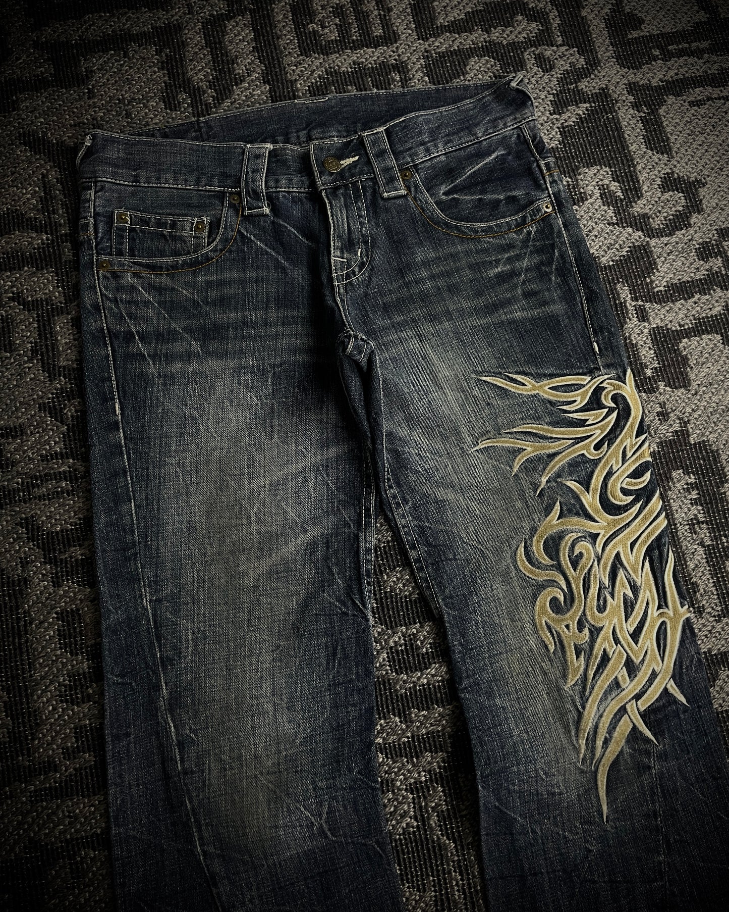 Tornado Mart Tribal Embroidery Spiral Flared Jeans