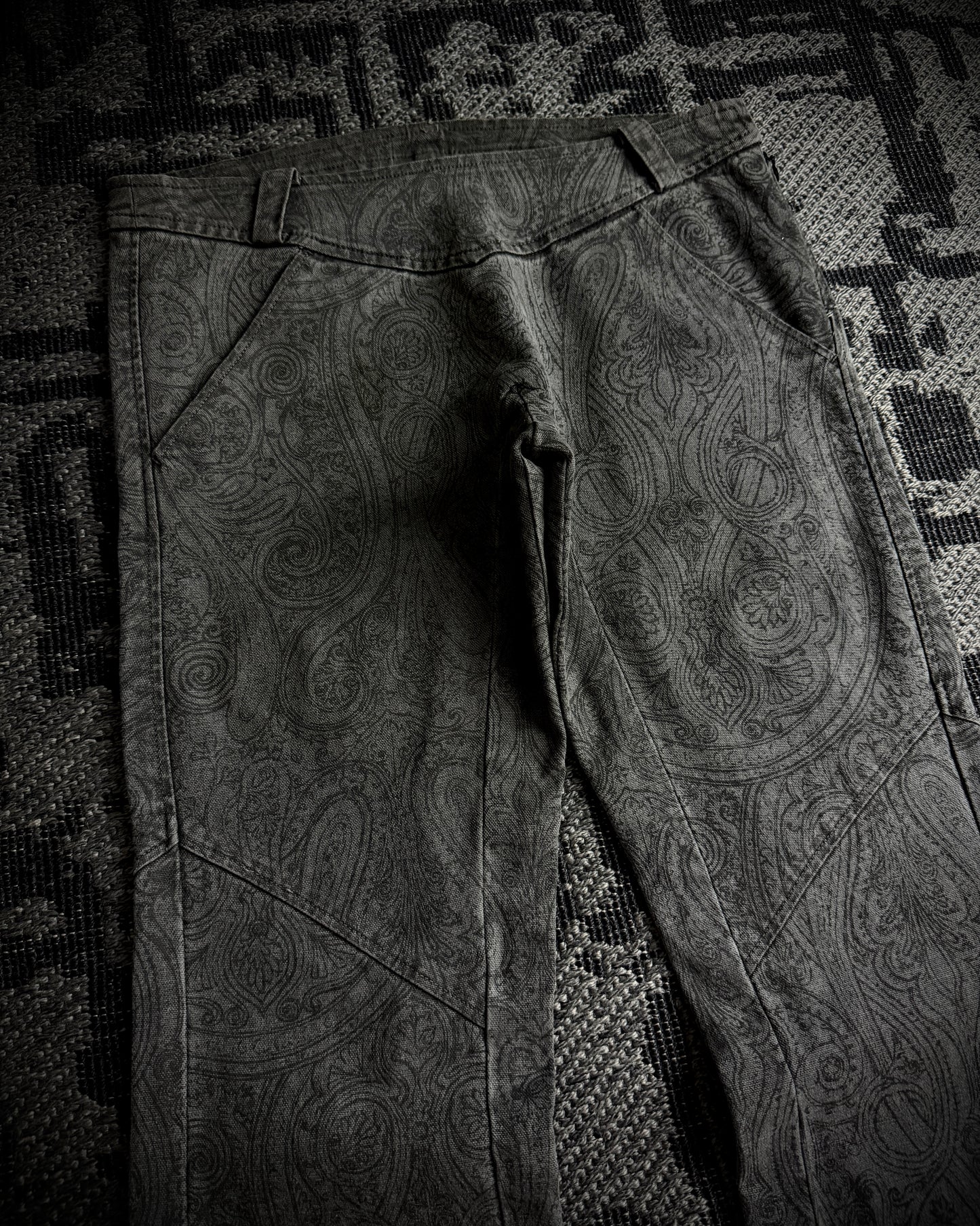 5351 Pour Les Hommes Ornamental Print Flared Pants