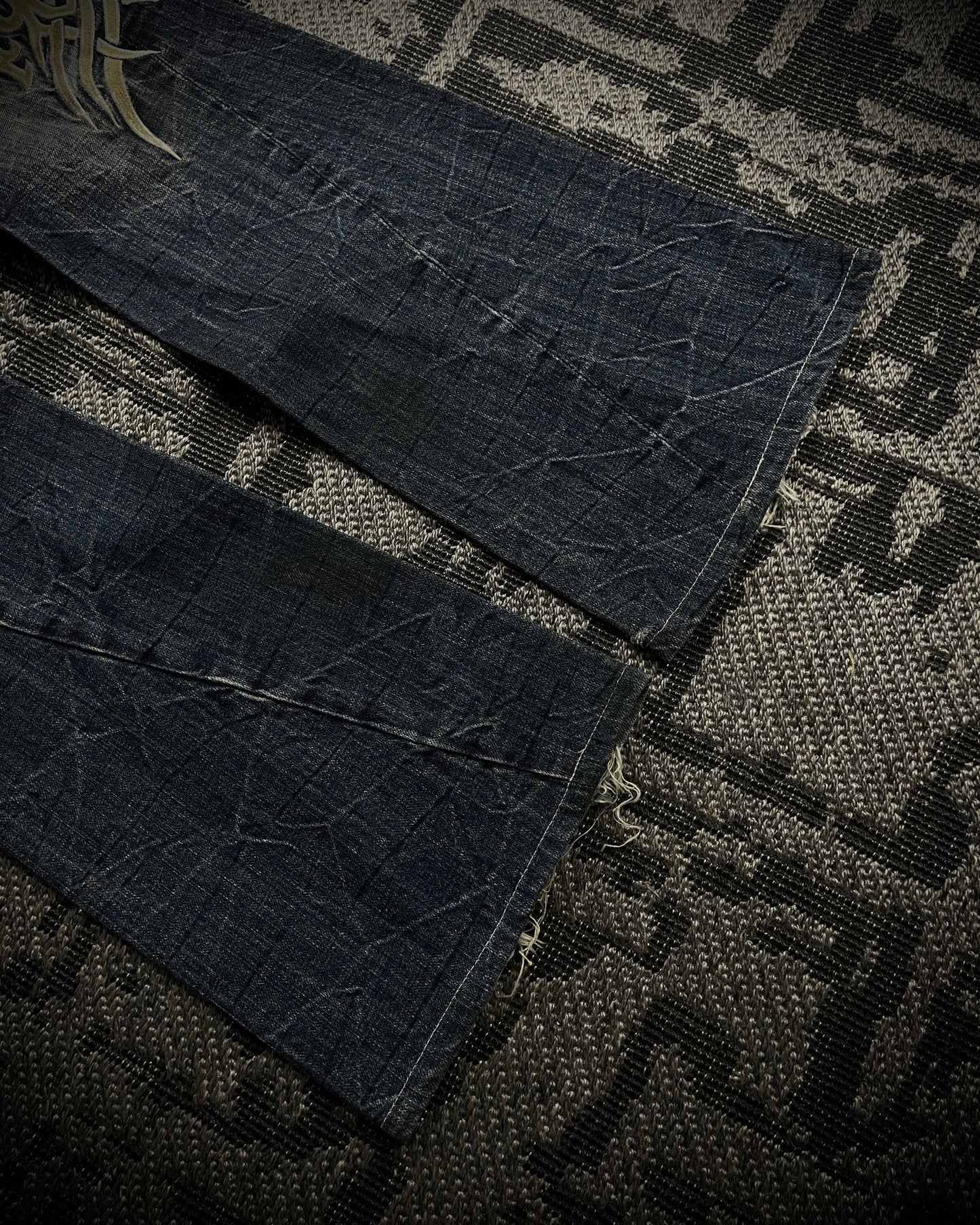 Tornado Mart Tribal Embroidery Spiral Flared Jeans