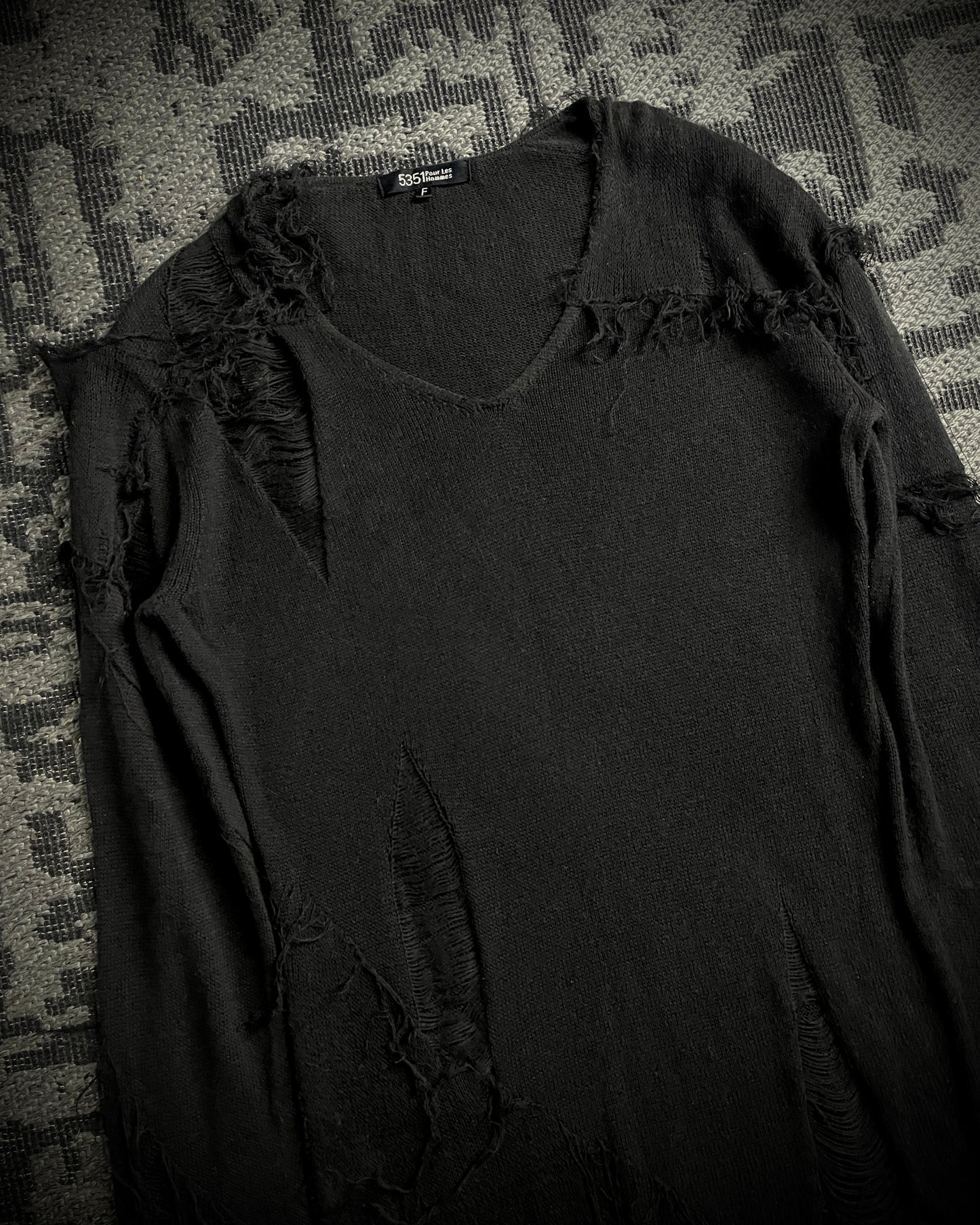 5351 Pour Les Hommes Shredded Open Knit