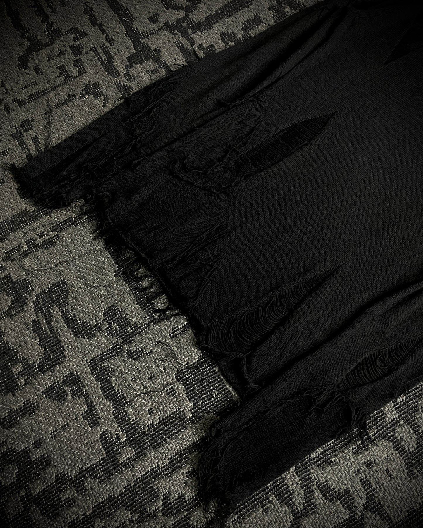 5351 Pour Les Hommes Shredded Open Knit