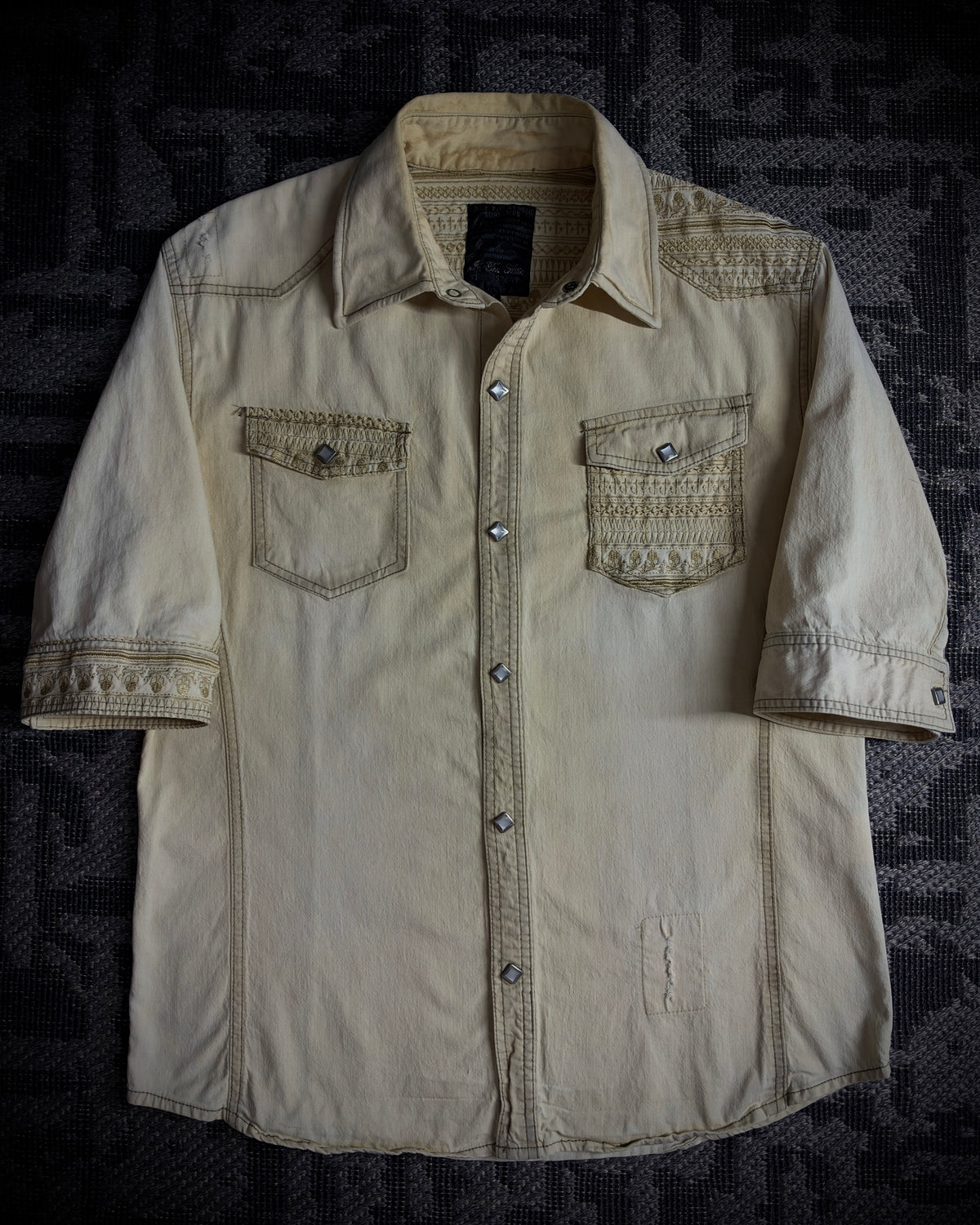 In the Attic Skull Cross Embroidered 3/4 Sleeve Shirt