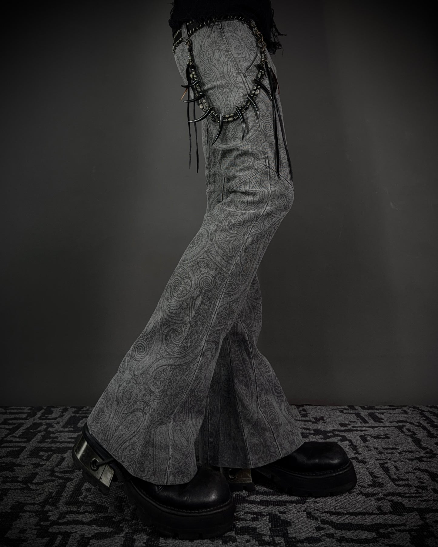 5351 Pour Les Hommes Ornamental Print Flared Pants