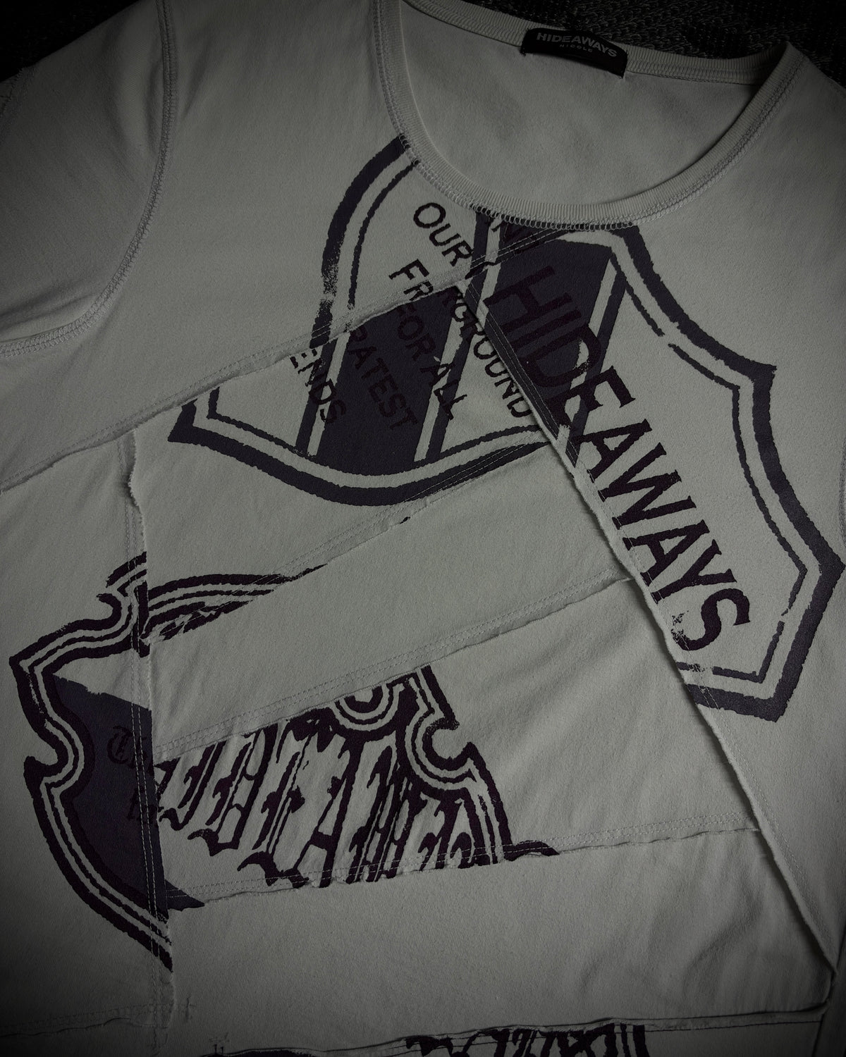 HIDEAWAYS Panelled Graphic T-Shirt