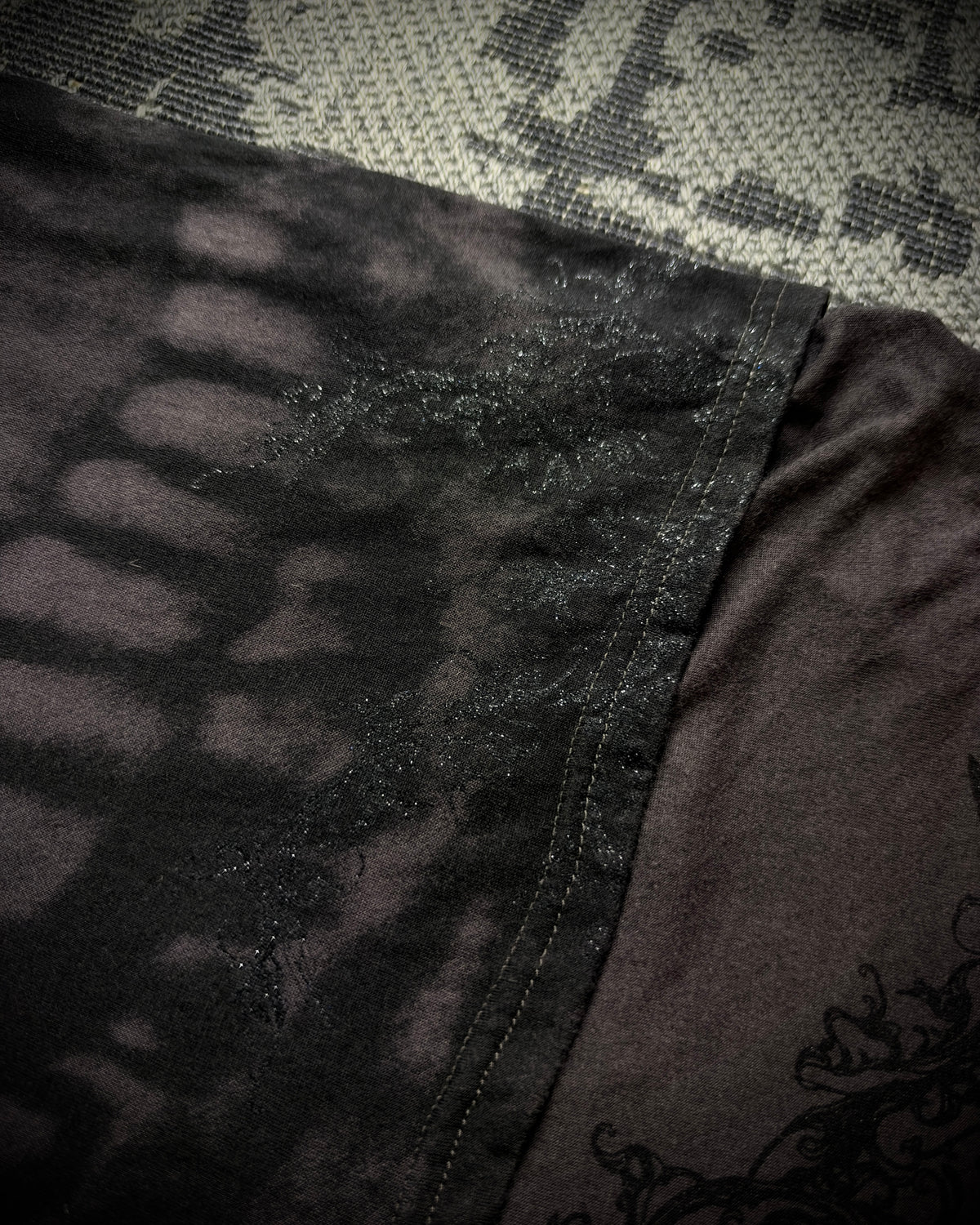 Midas Skull Glitter Layered Shirt