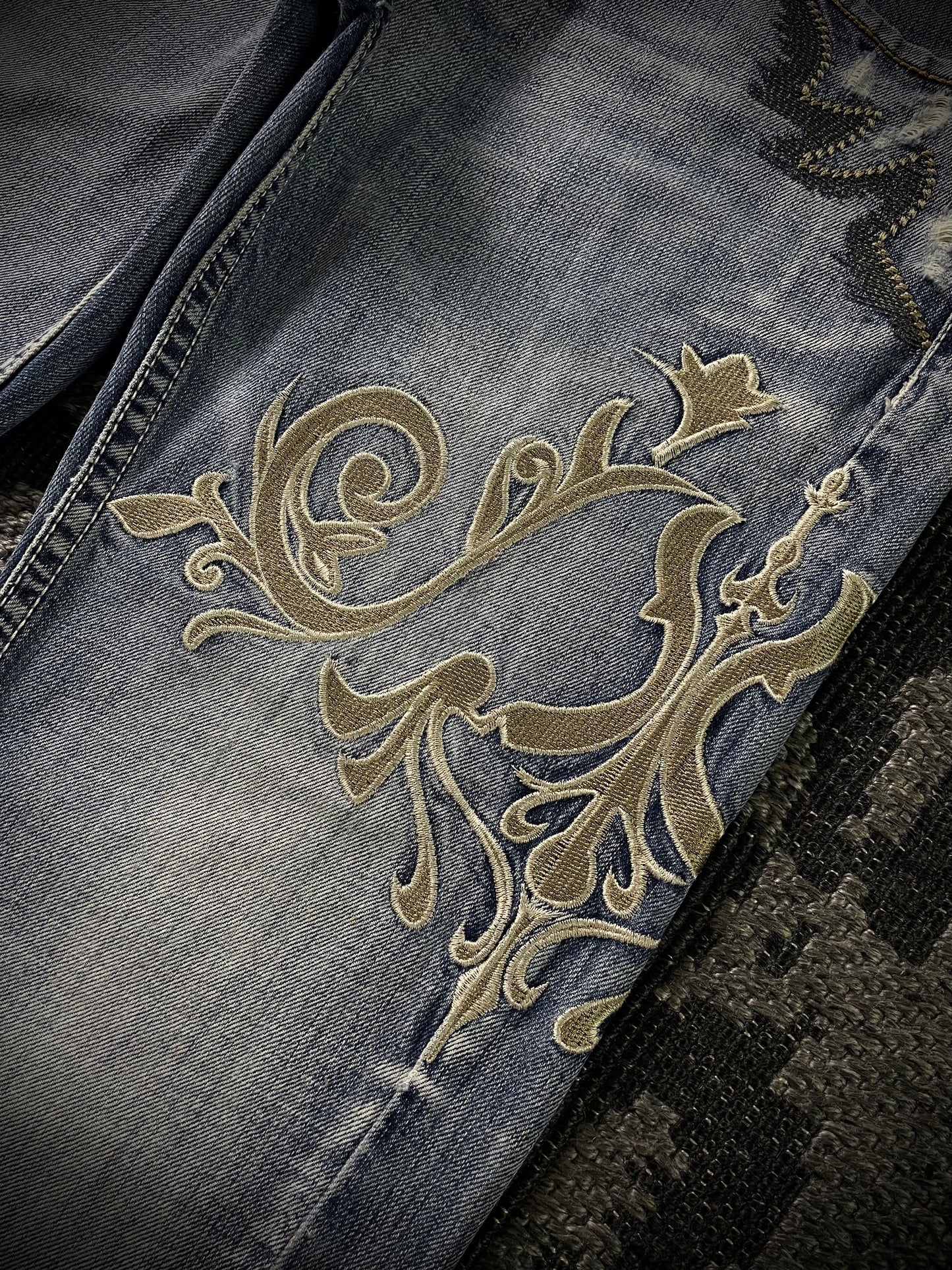 Tornado Mart Tribal Flared Jeans (S)