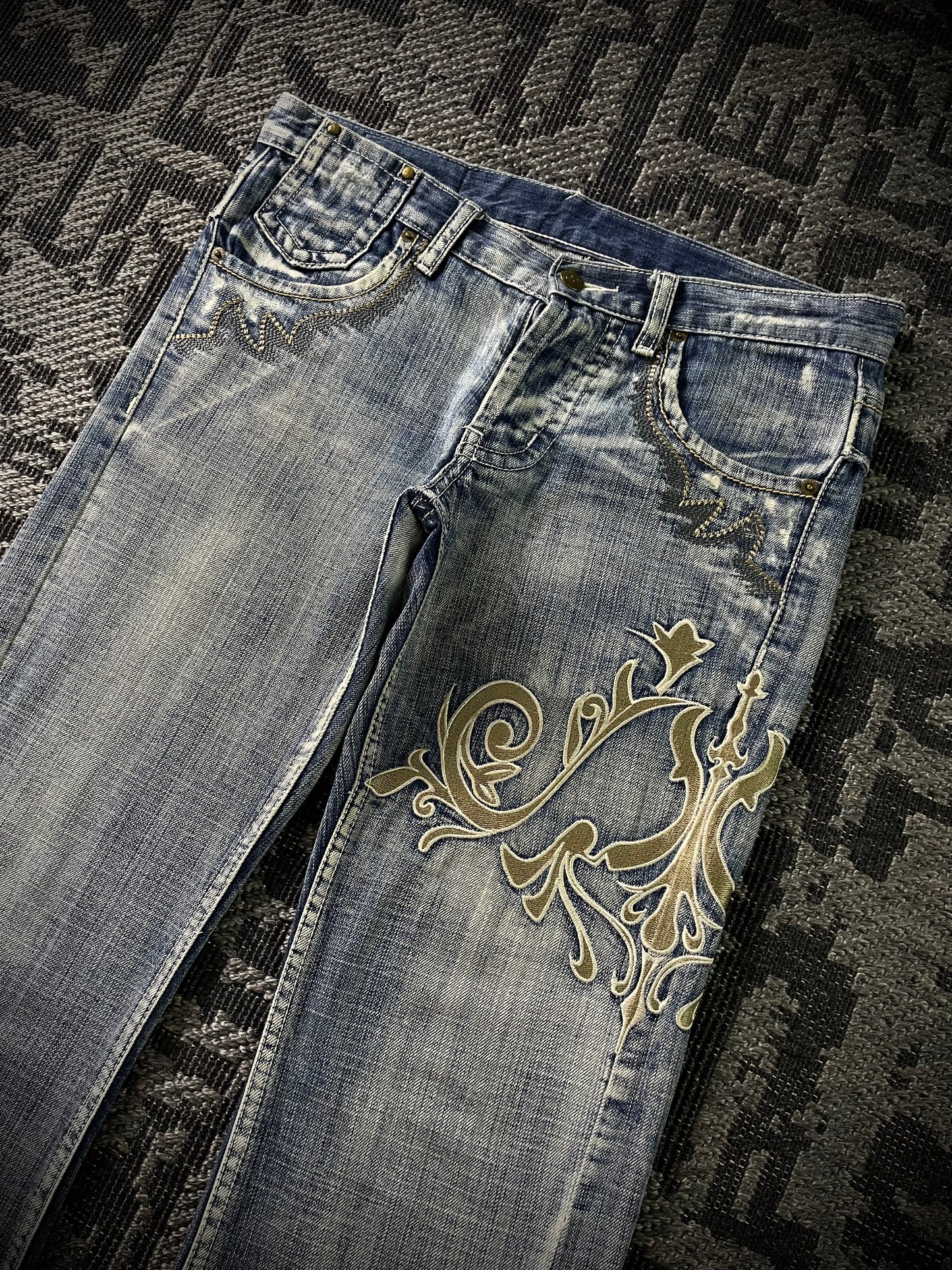 Tornado Mart Tribal Flared Jeans (M)