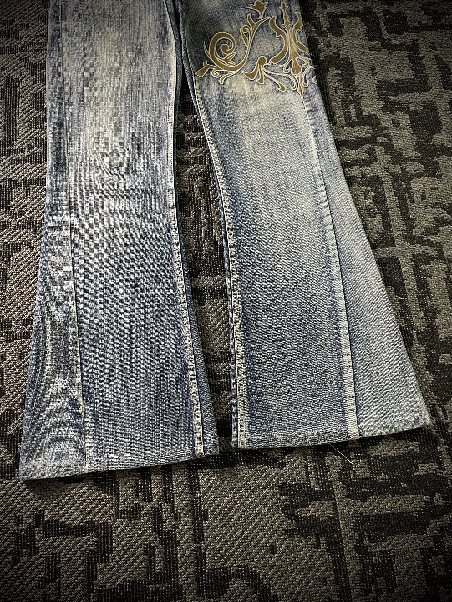 Tornado Mart Tribal Flared Jeans (M)