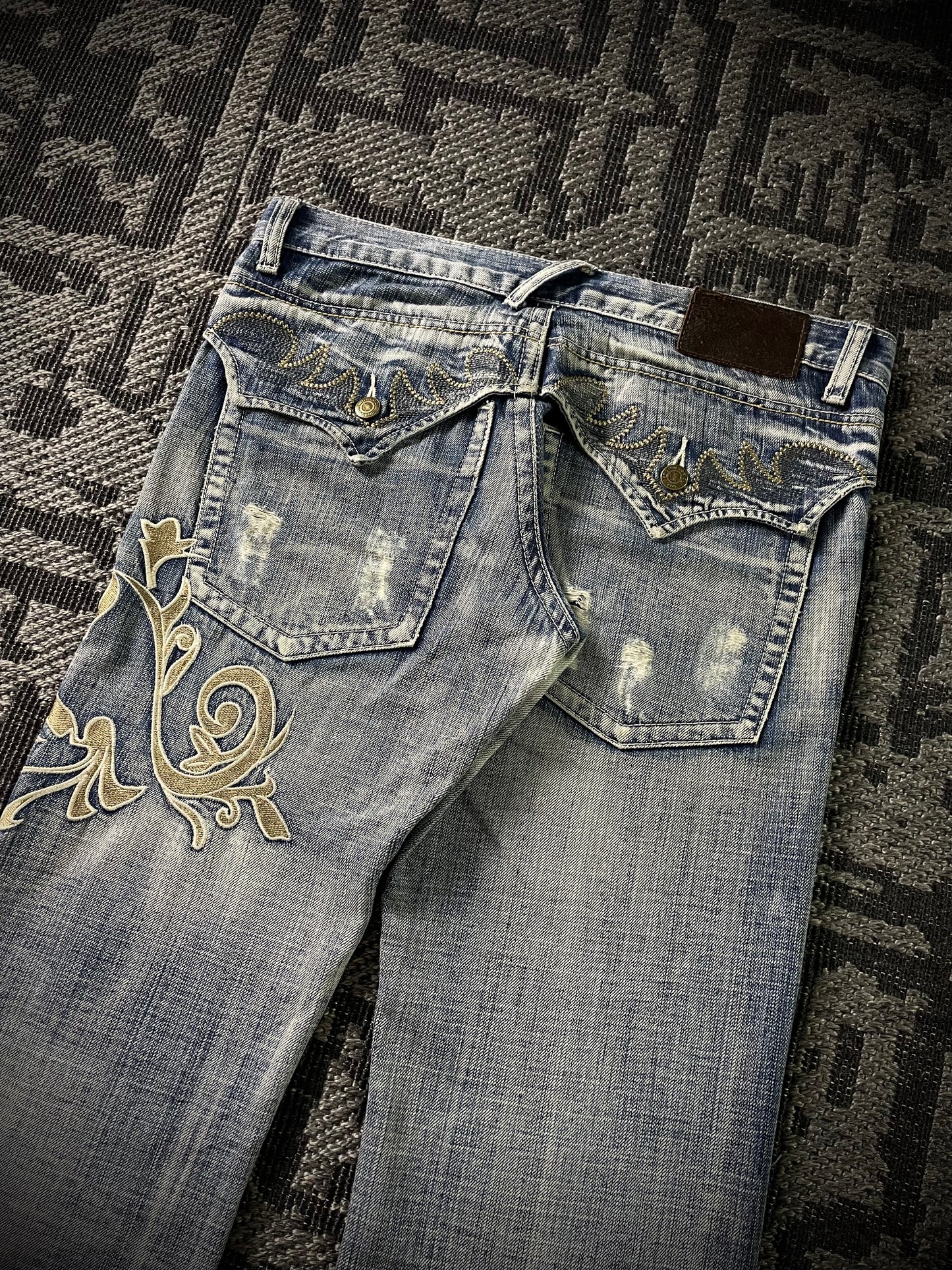 Tornado Mart Tribal Flared Jeans (M)