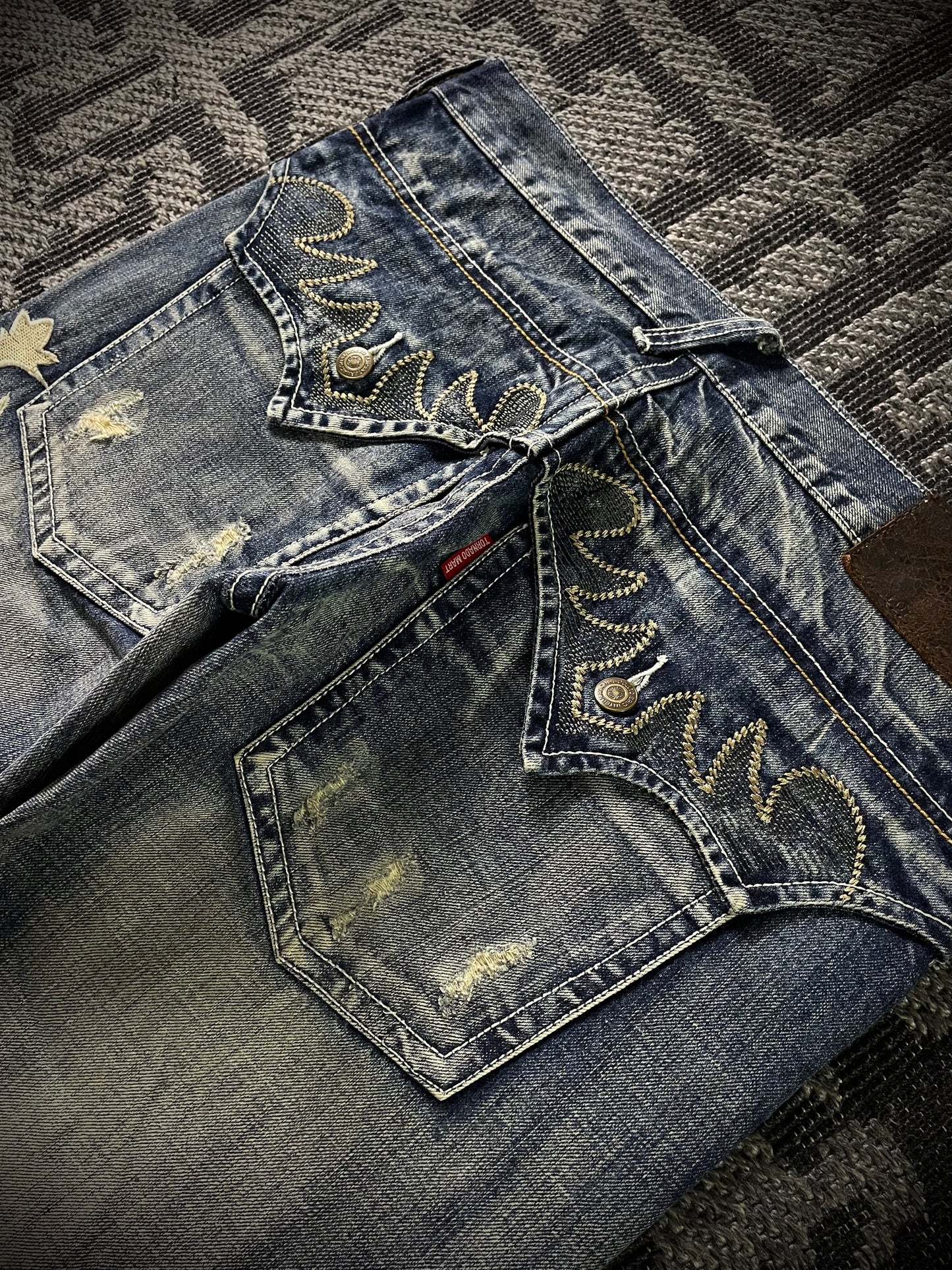 Tornado Mart Tribal Flared Jeans (L)