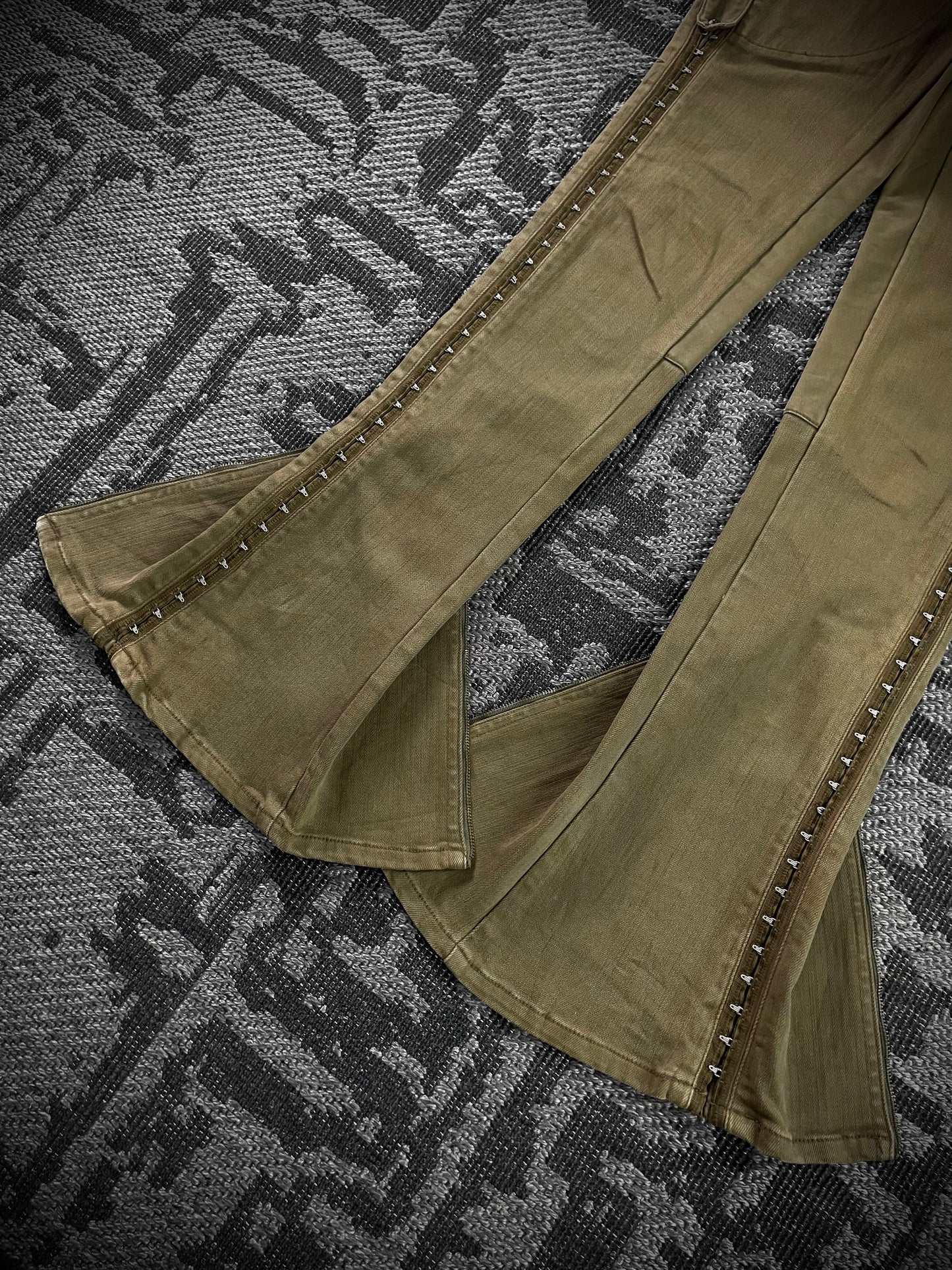 Share Spirit Geometry Hooks Flared Pants