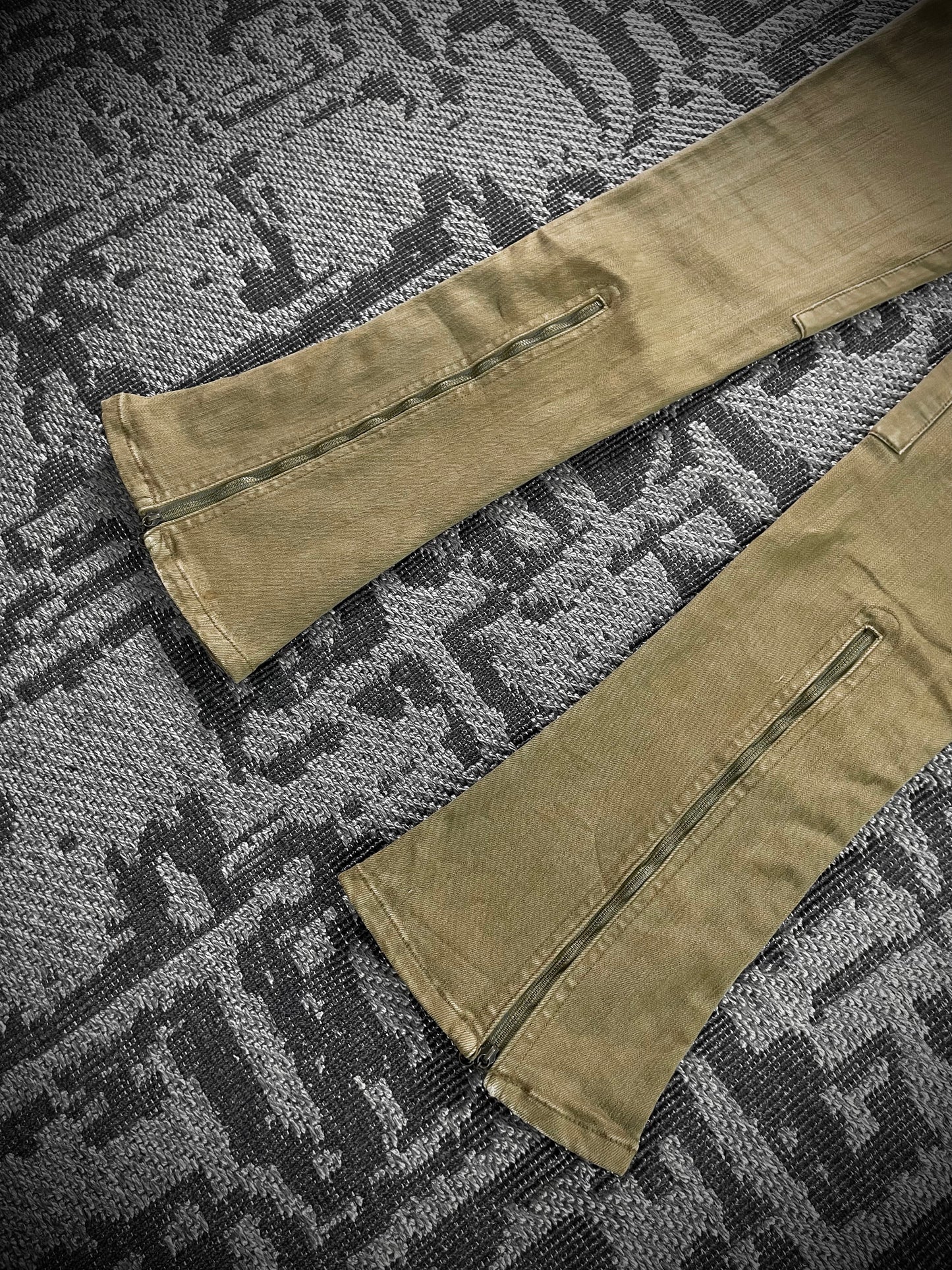 Share Spirit Geometry Hooks Flared Pants