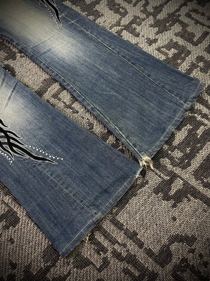 Tornado Mart Tribal Embroidery Flared Jeans