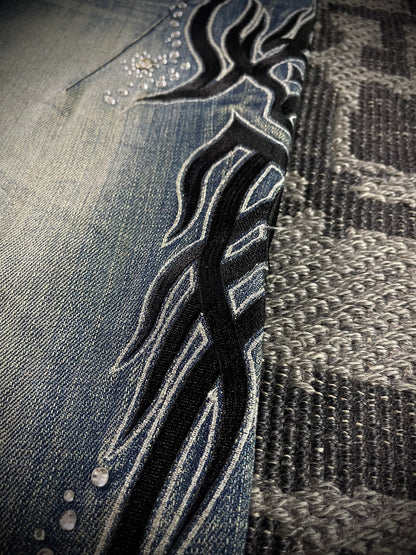 Tornado Mart Tribal Embroidery Flared Jeans
