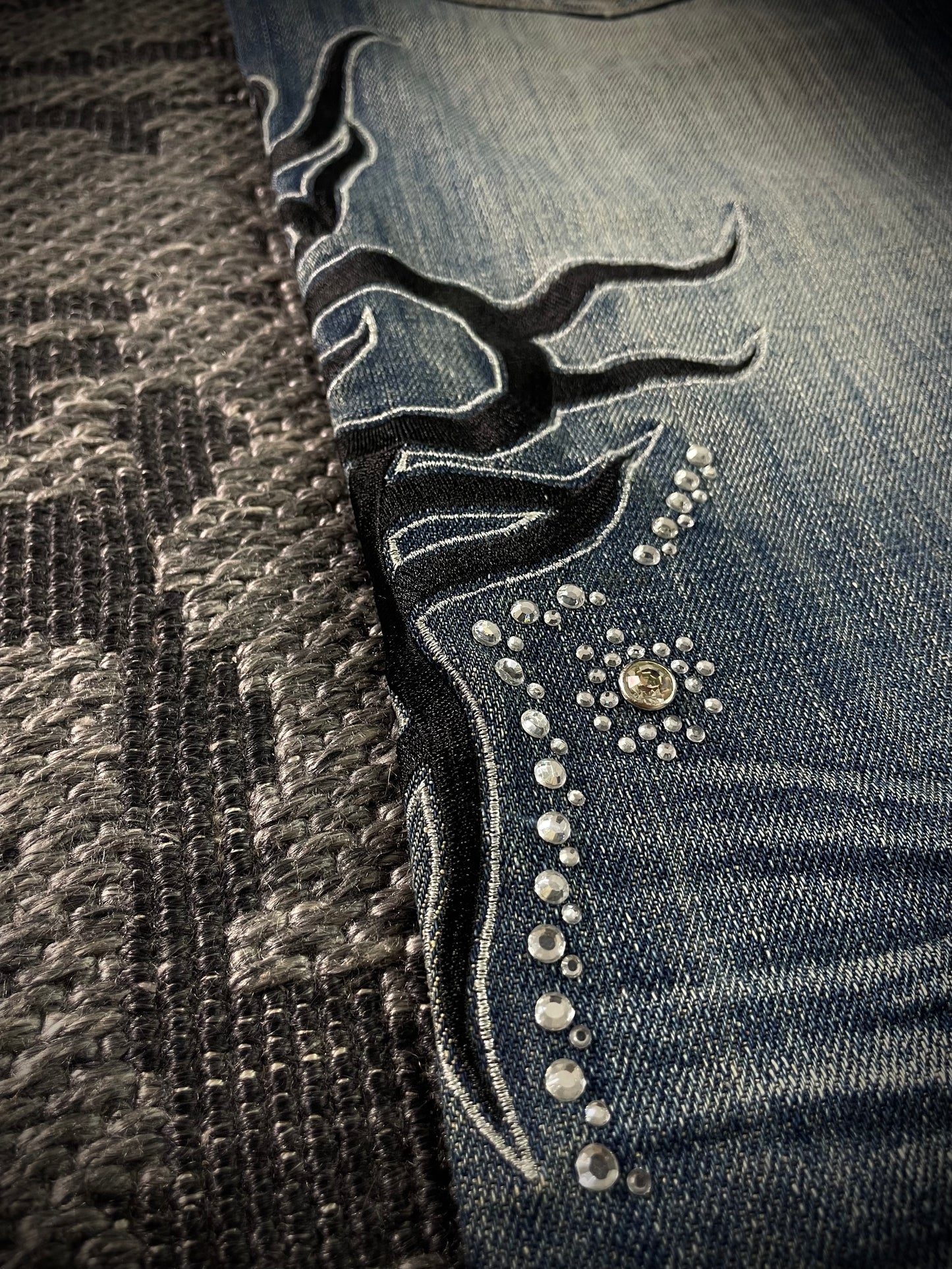 Tornado Mart Tribal Embroidery Flared Jeans