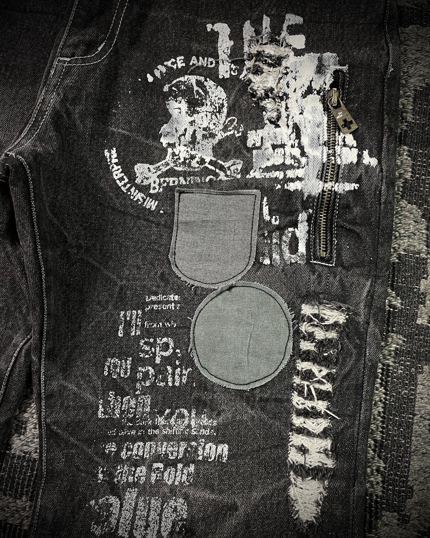 Bernings Sho Silver Stitch Multi-zip Distressed Poem Bootcut Jeans