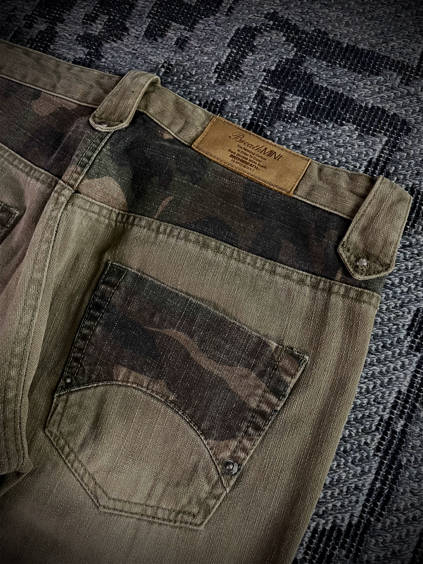 Breath Mint Camo Bootcut Flared Pants