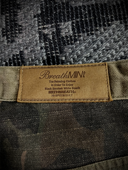 Breath Mint Camo Bootcut Flared Pants