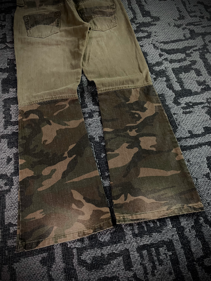 Breath Mint Camo Bootcut Flared Pants