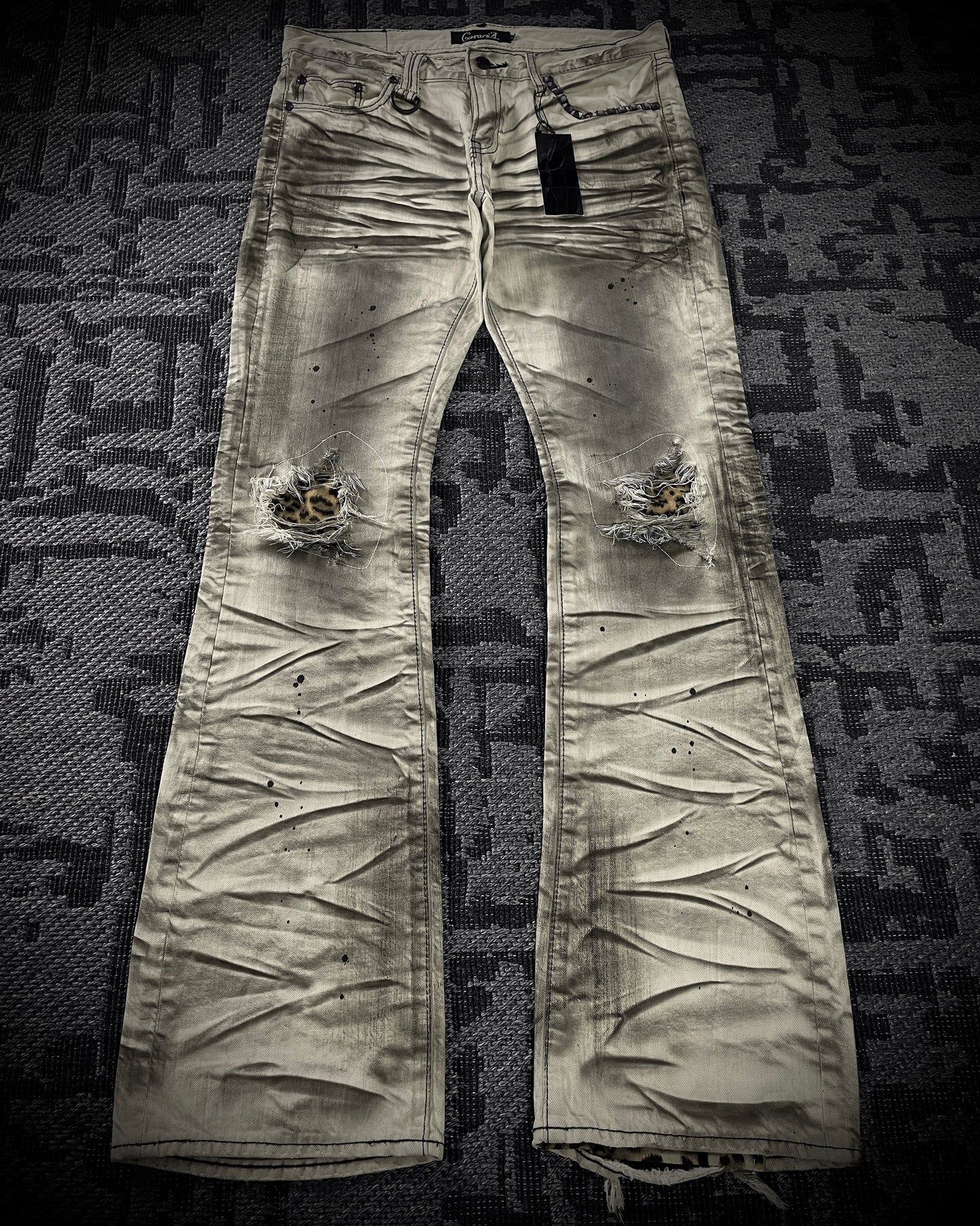 CavariA Leopard Claw Mask Flared Jeans