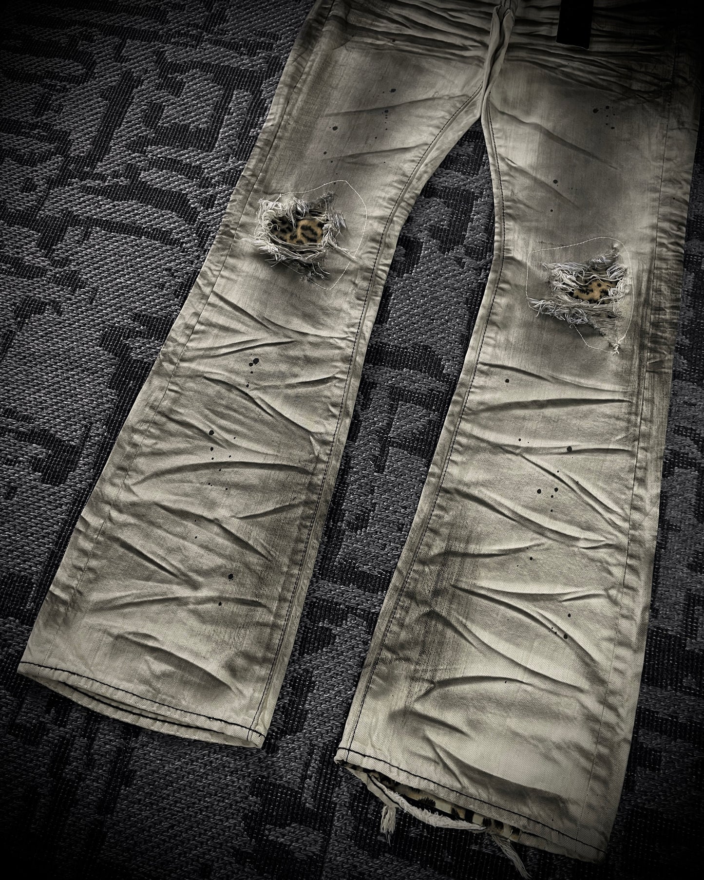 CavariA Leopard Claw Mask Flared Jeans
