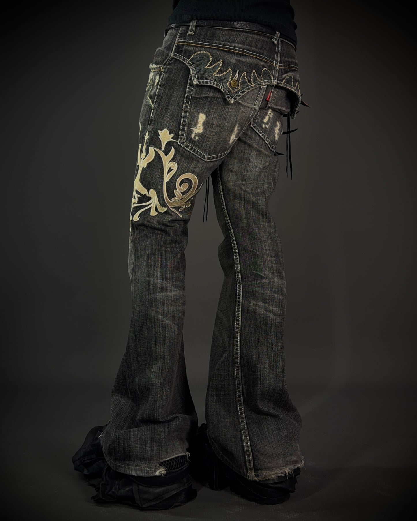 Tornado Mart Ornamental Embroidered Flared Denim