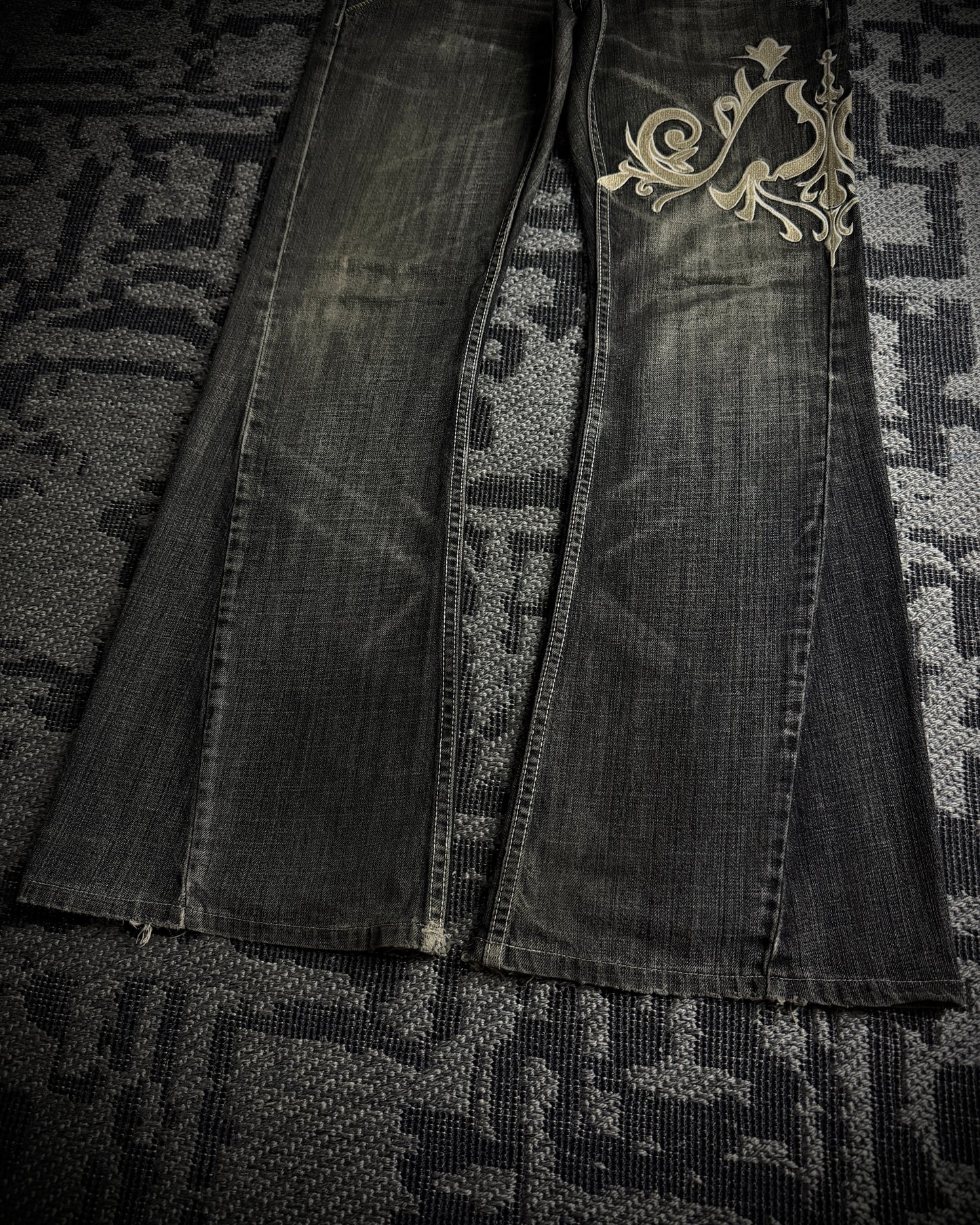 Tornado Mart Ornamental Embroidered Flared Denim