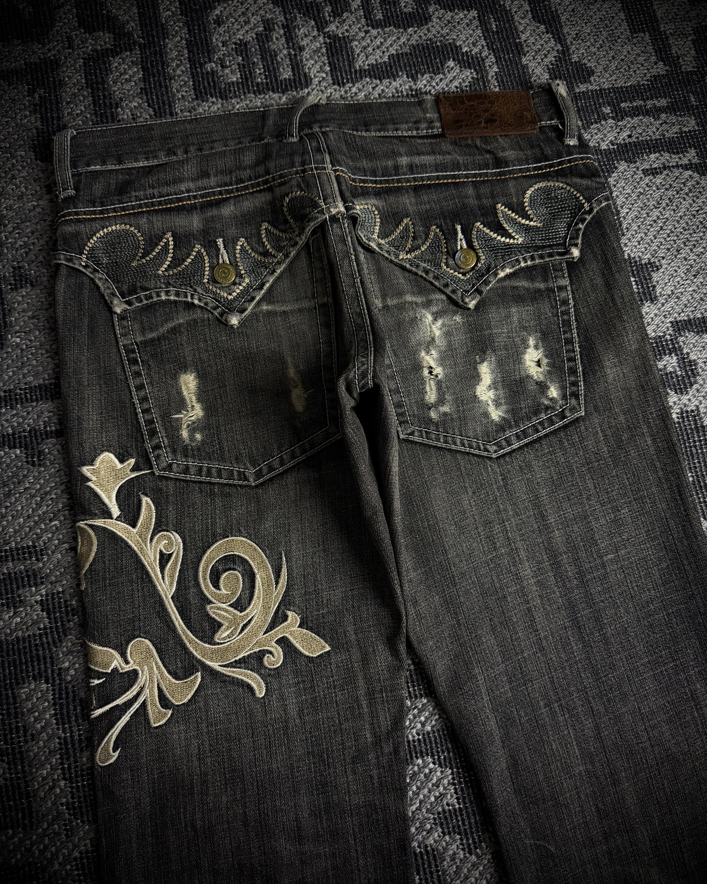 Tornado Mart Ornamental Embroidered Flared Denim