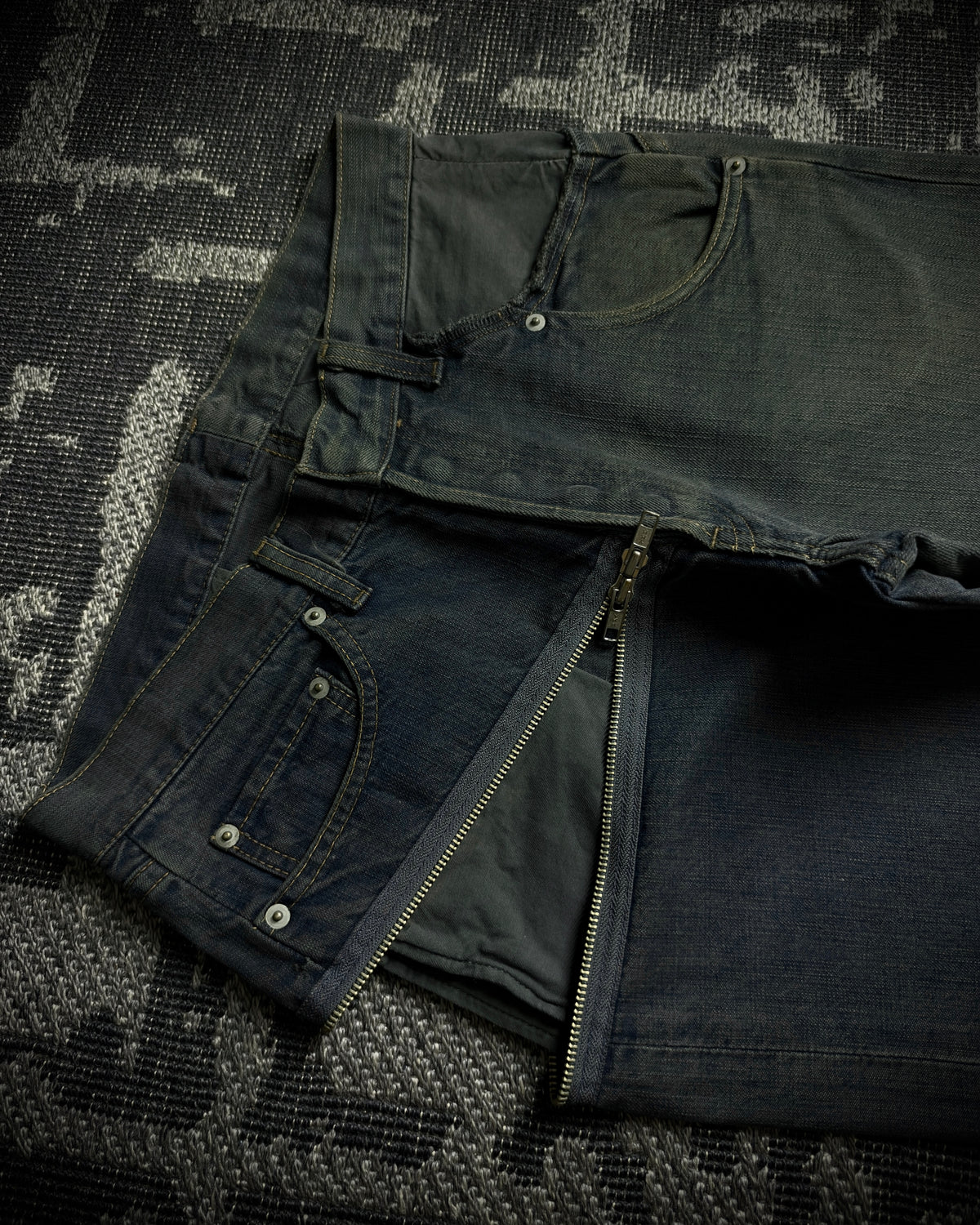 TALKING ABOUT THE ABSTRACTION Two Tone Zip Jeans