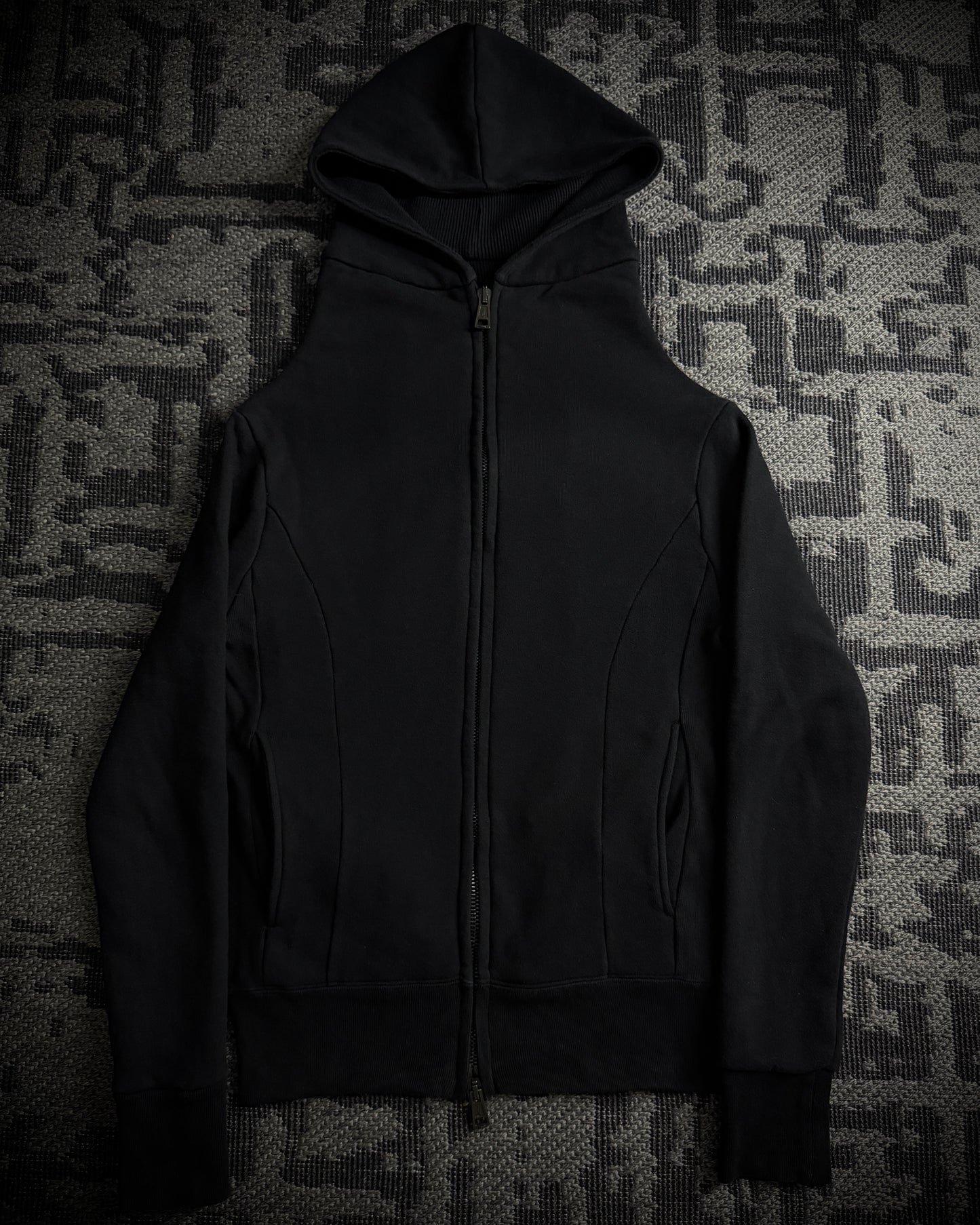 AKM High-Neck Slim Zip Hoodie