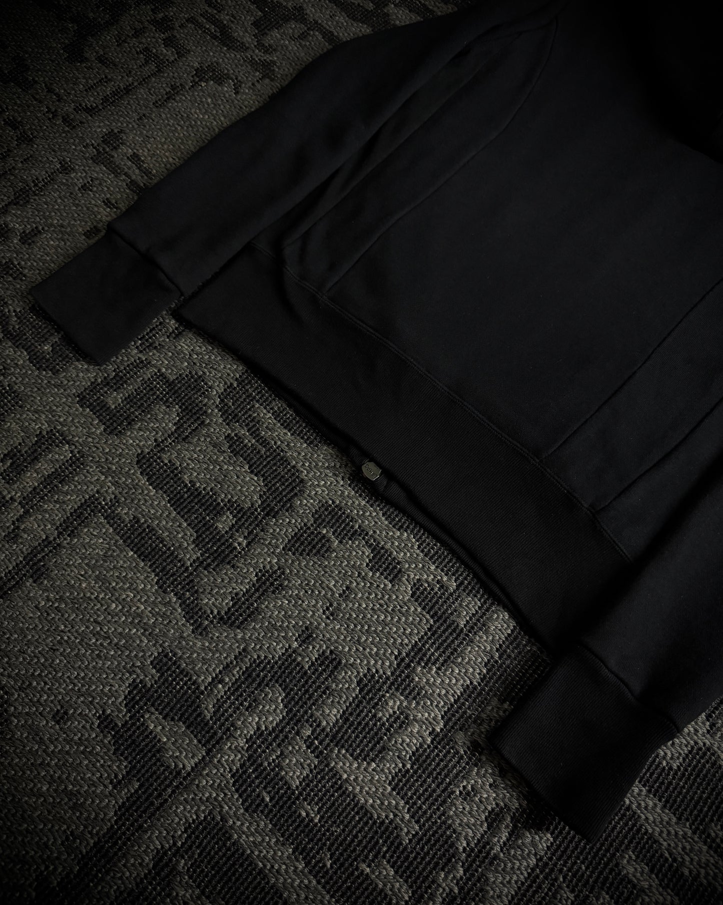 AKM High-Neck Slim Zip Hoodie