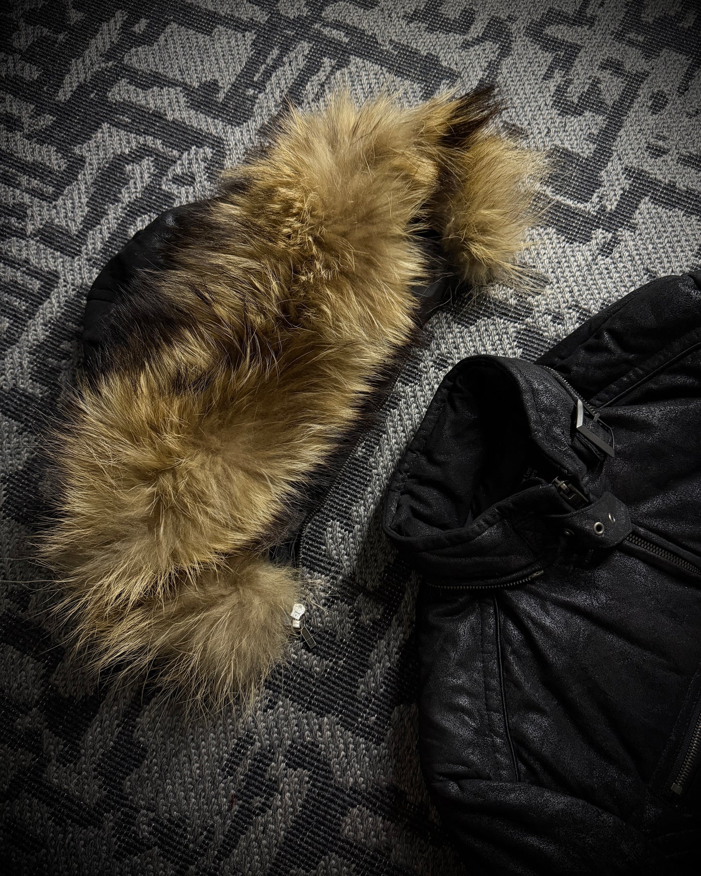 5351 POUR LES HOMMES Raccoon Fur Coated Down Jacket