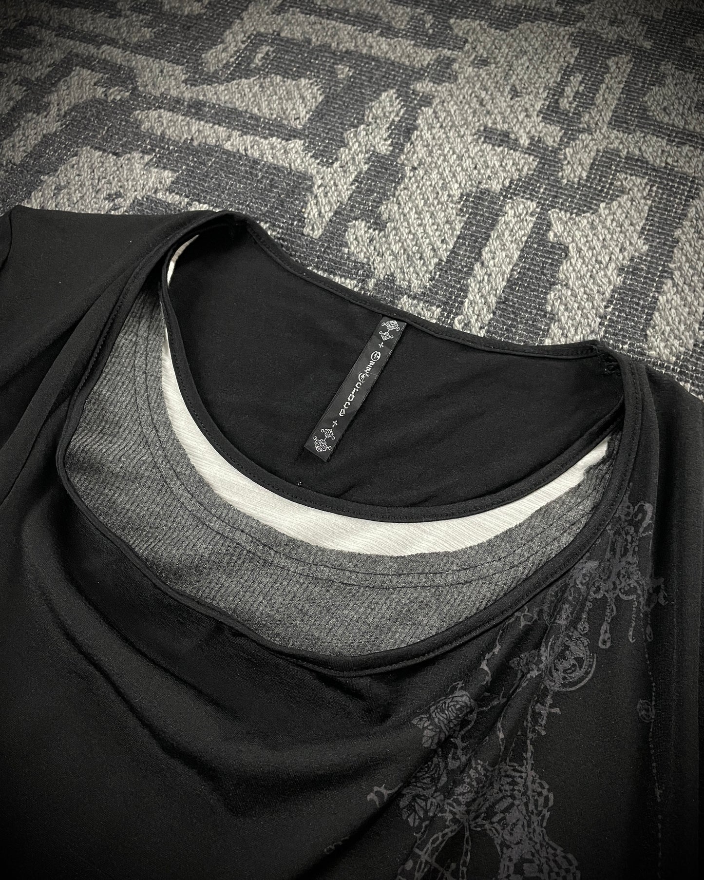 4-Piece Top (Ozz Croce, Atelier Sab Men, Tornado Mart , Jury Black)