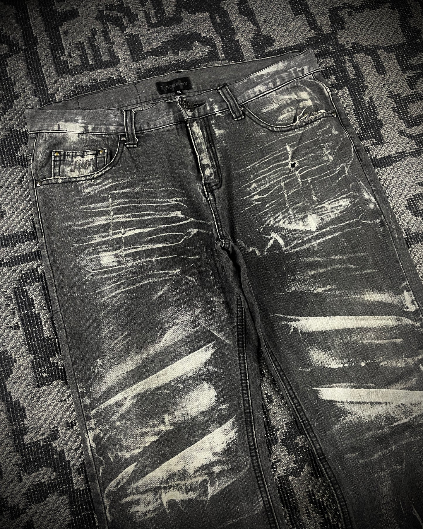 LOWBOX Dirty Washed Denim