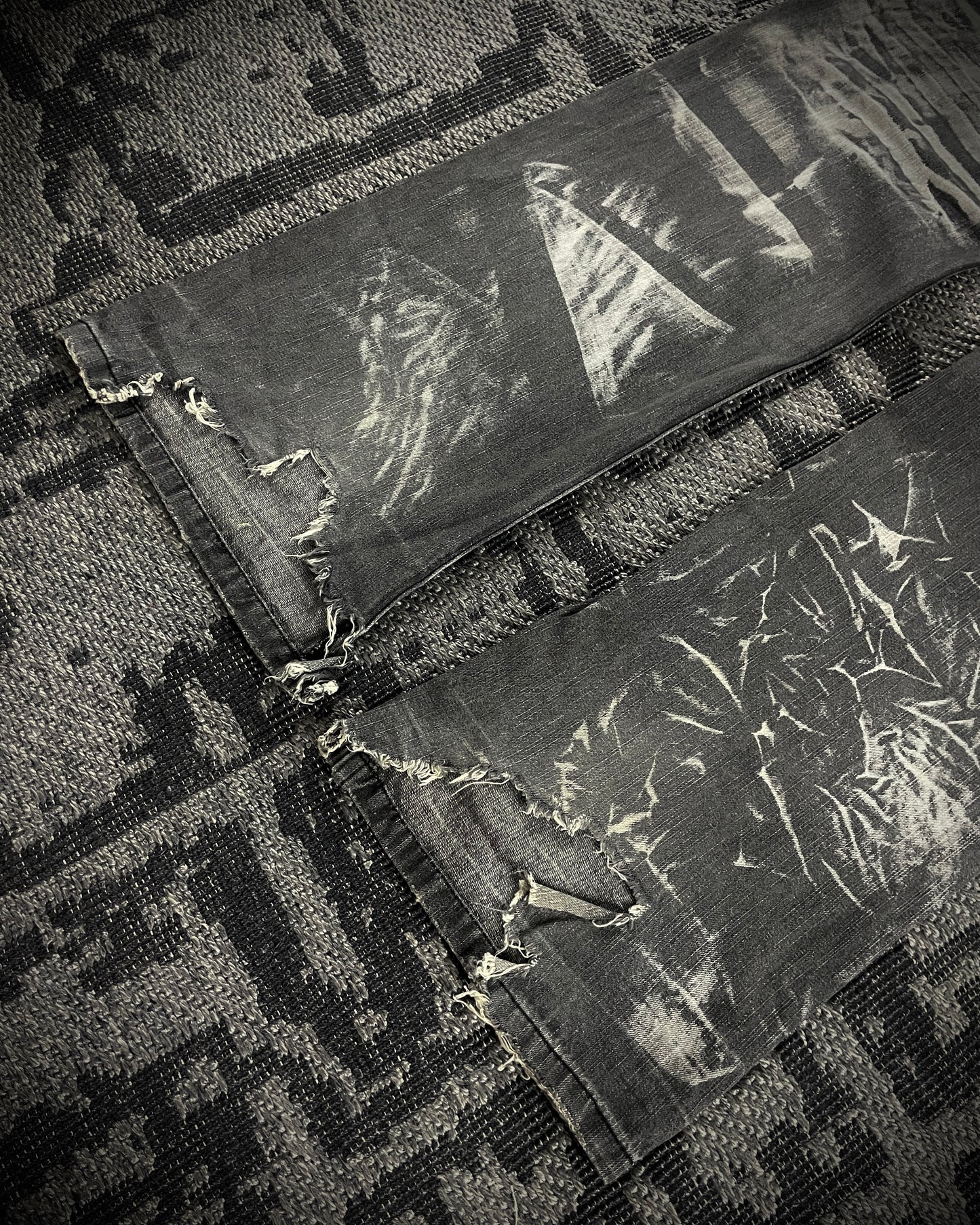 LOWBOX Dirty Washed Denim